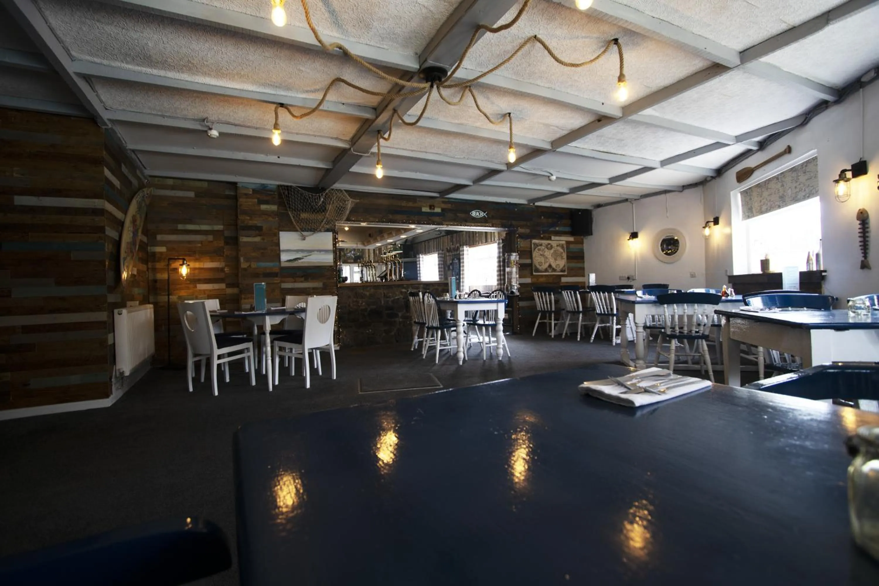 Restaurant/places to eat in parsonage farm inn