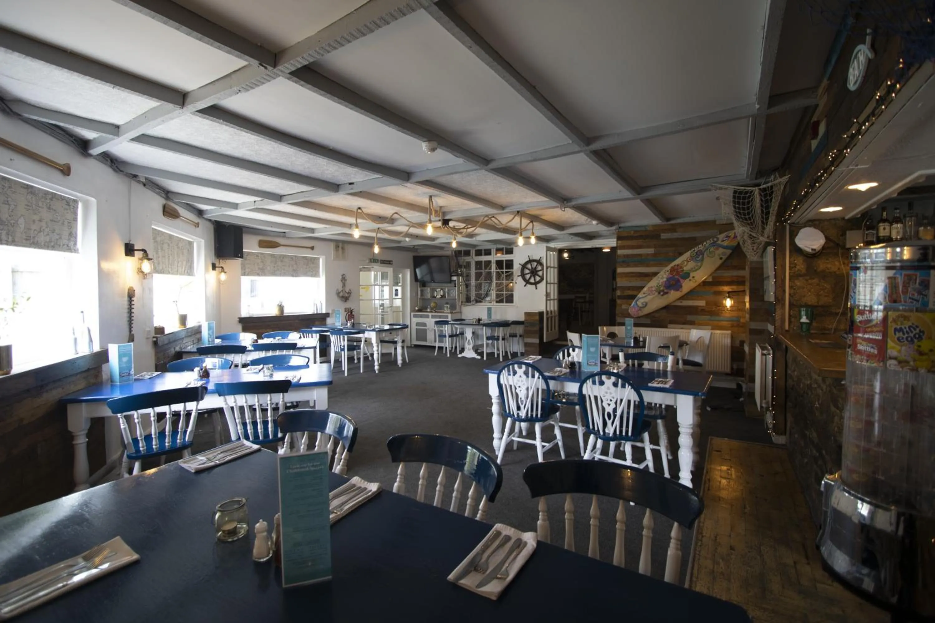 Restaurant/places to eat in parsonage farm inn