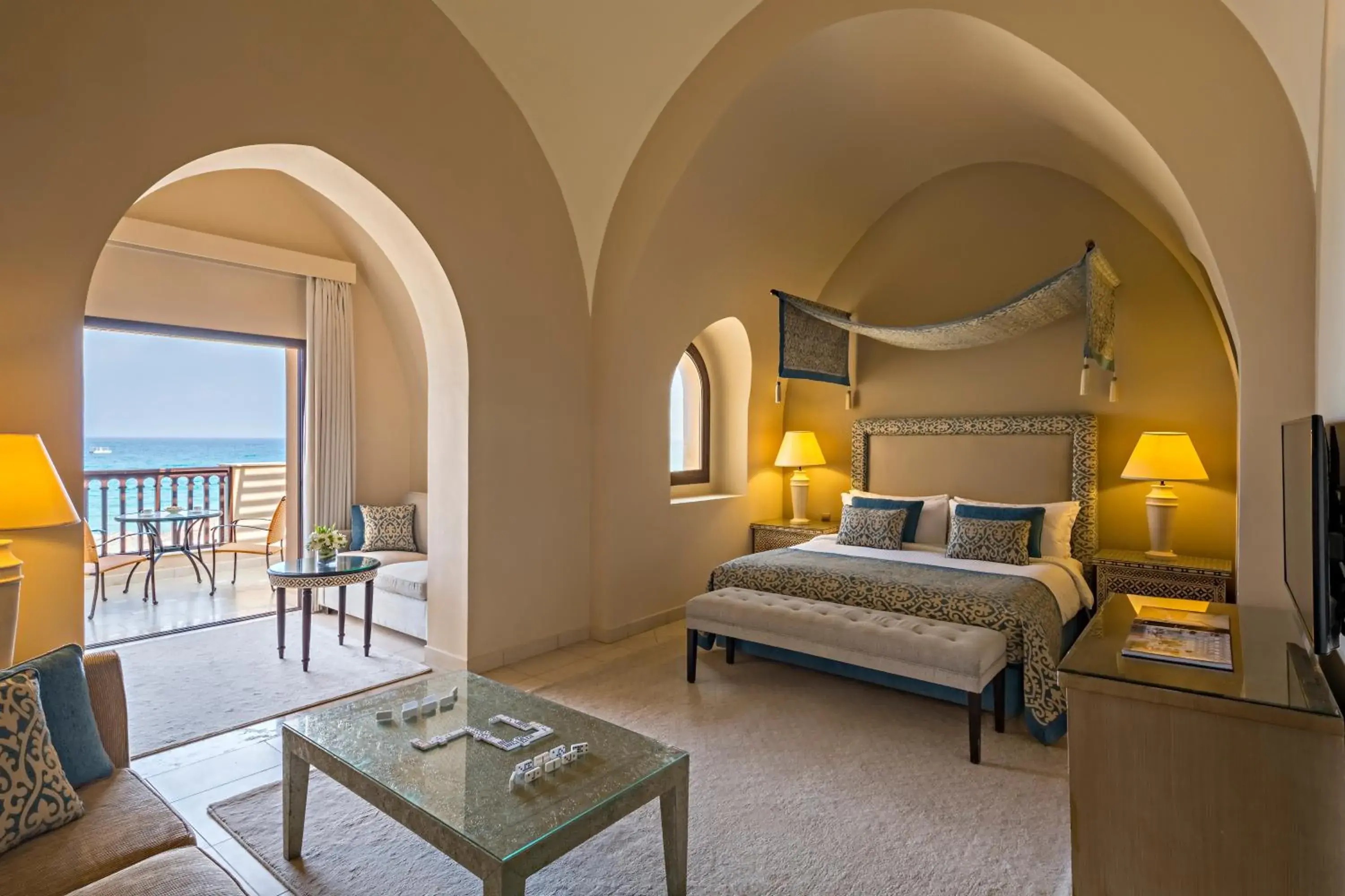 Al Dhow Suite Queen Bed Garden View - single occupancy - Includes 20% Discount on F&B in Miramar Al Aqah Beach Resort Al Dhow Suite Queen Bed Garden View - single occupancy - Includes 20% Discount on F&B in Miramar Al Aqah Beach Resort