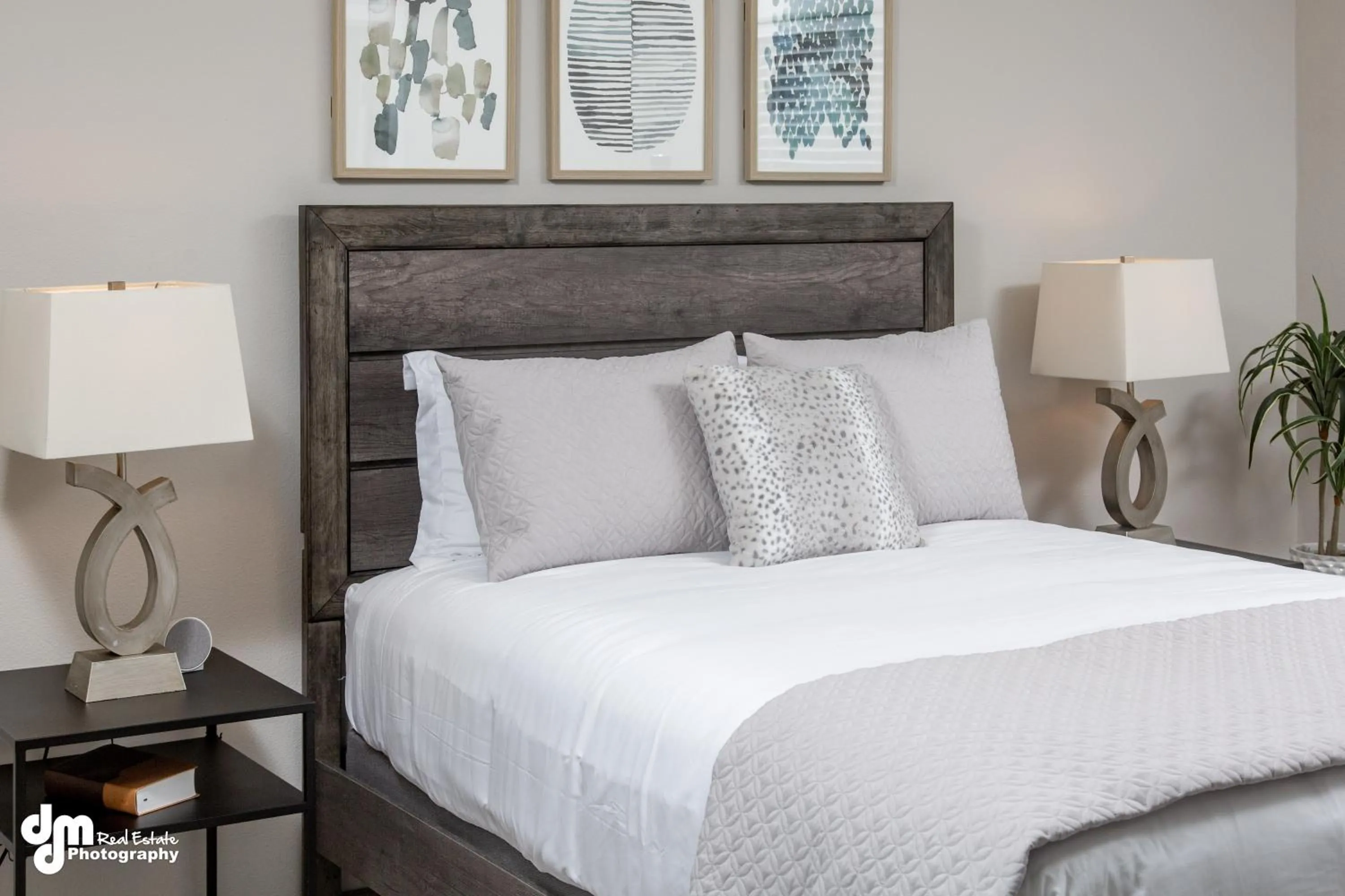 Bed in Susitna Suites