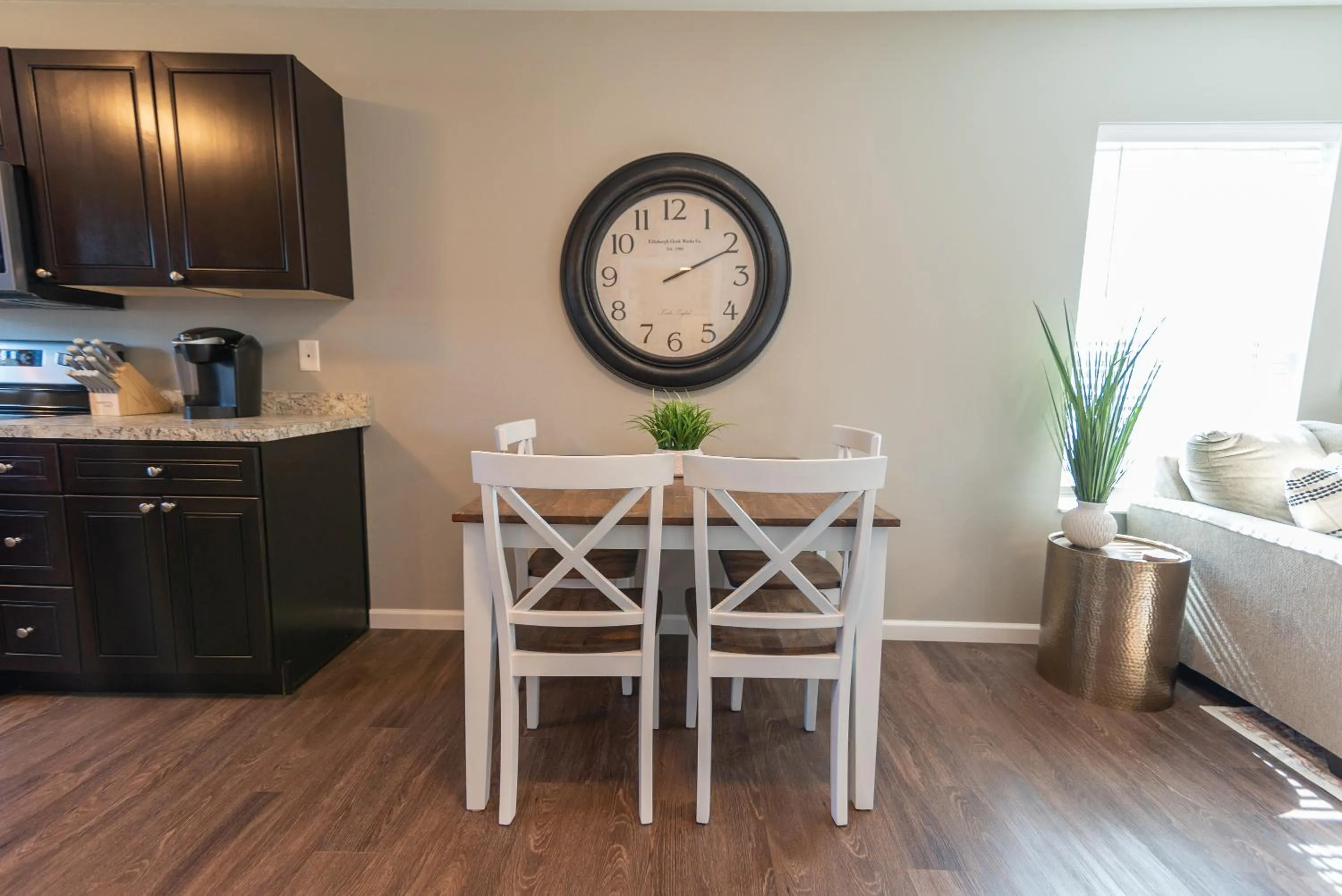 Dining area in Susitna Suites
