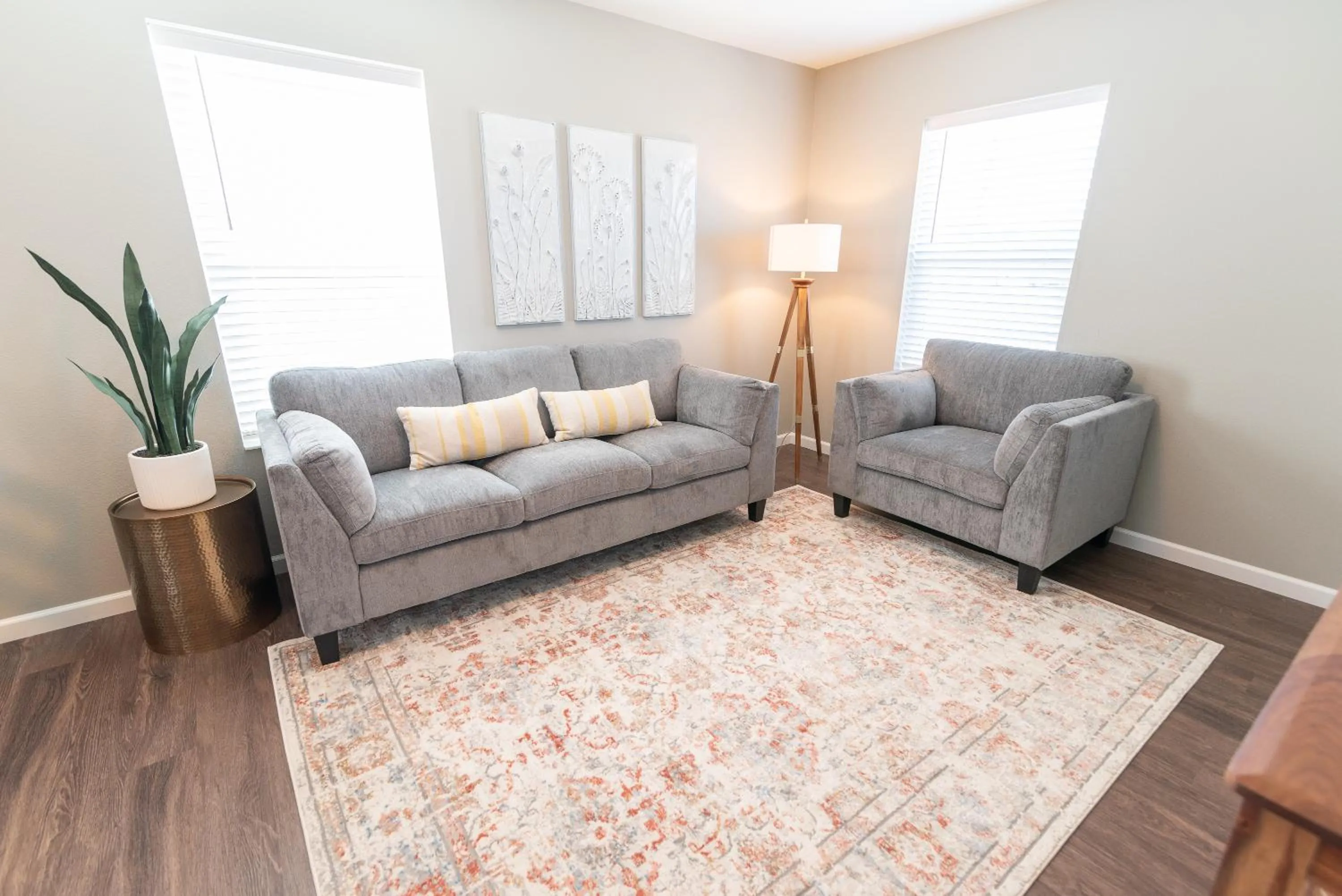 Living room in Susitna Suites