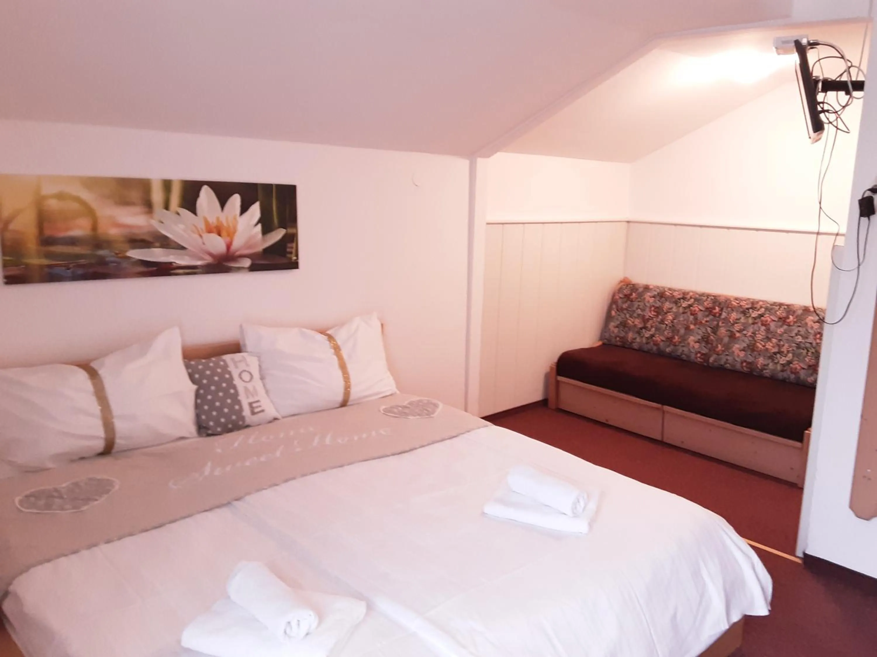 Bed in Apartment House Seerose self check-in