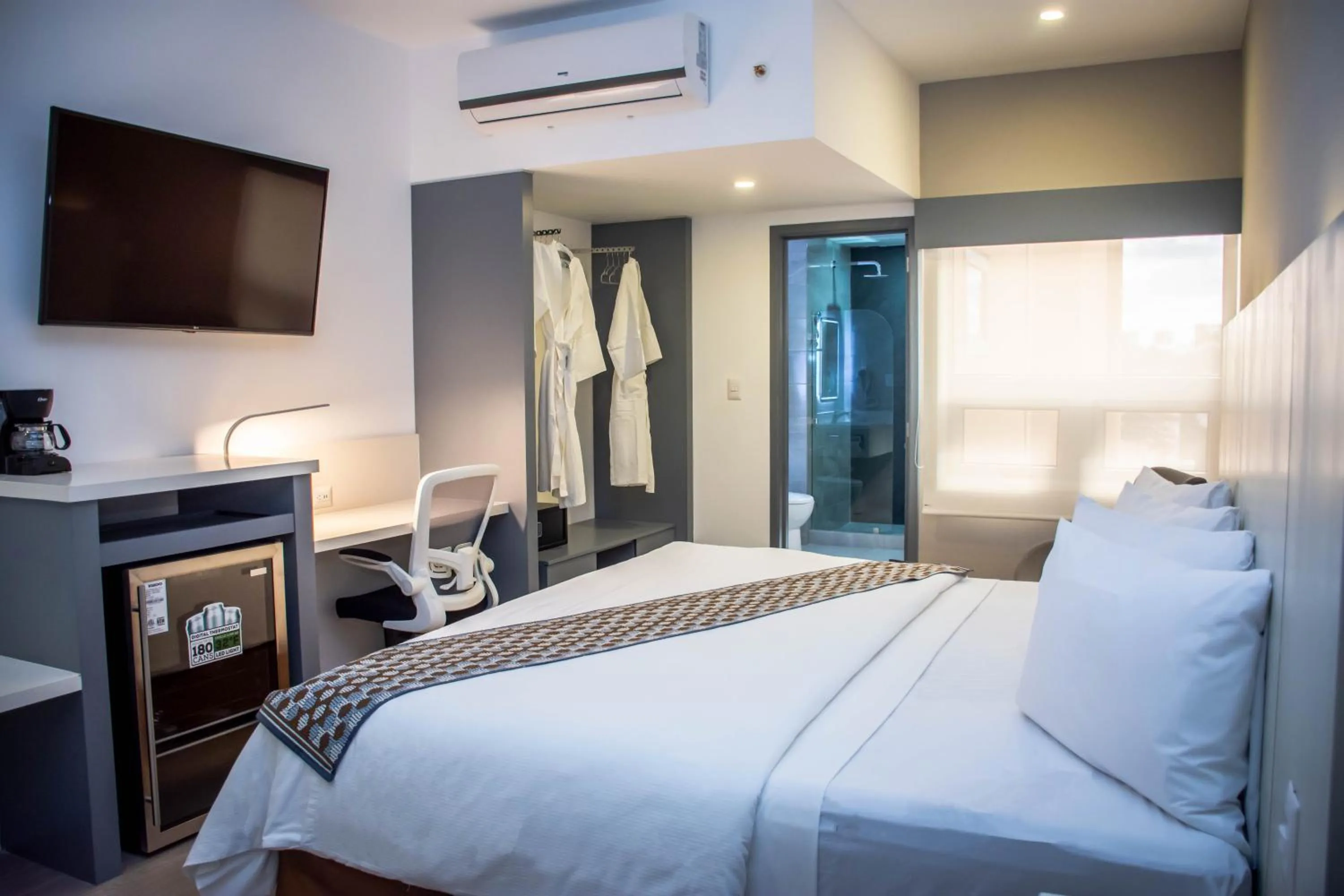 Photo of the whole room, Bed in Best Western Plus Hotel Stofella