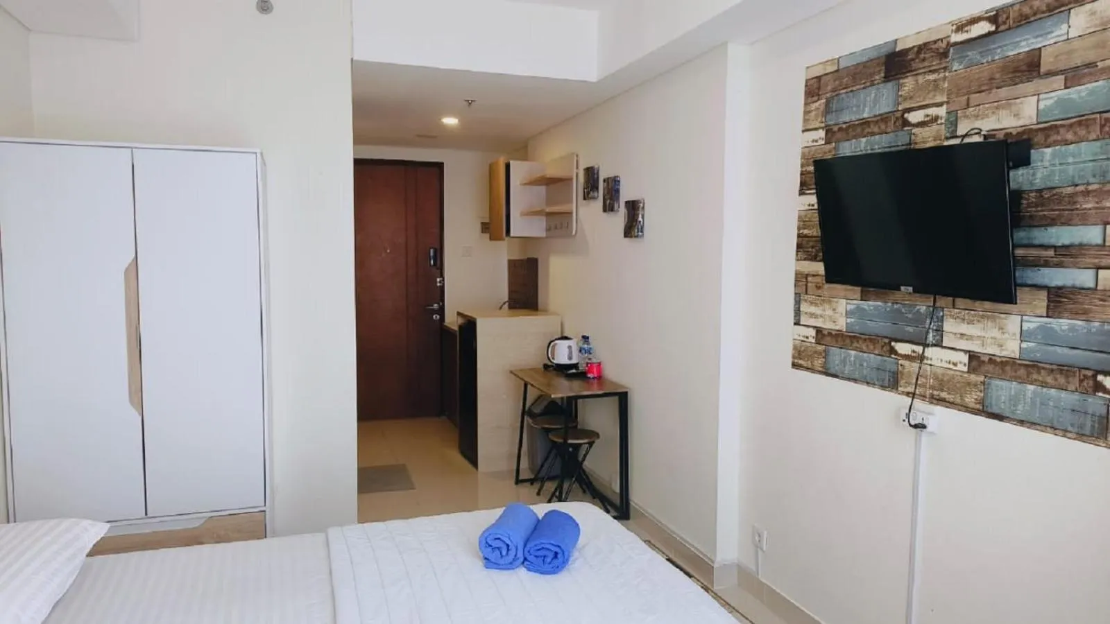 Bedroom, Bed in SleepRest @ Pollux Habibie