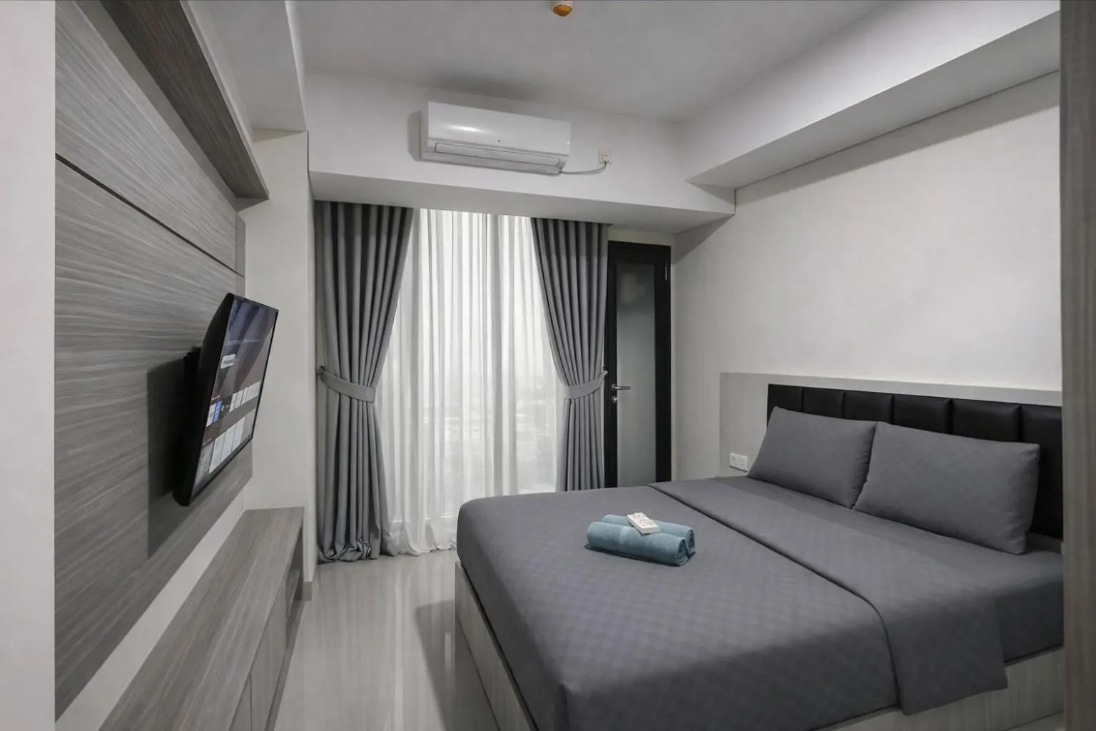 TV and multimedia, Bed in SleepRest @ Pollux Habibie