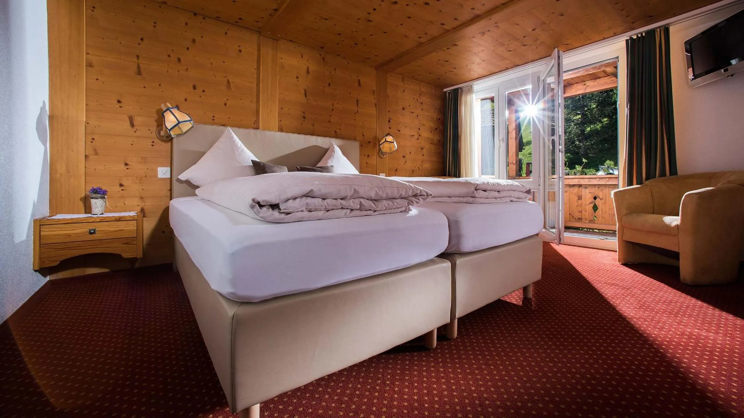 Bed in Hotel Silberhorn