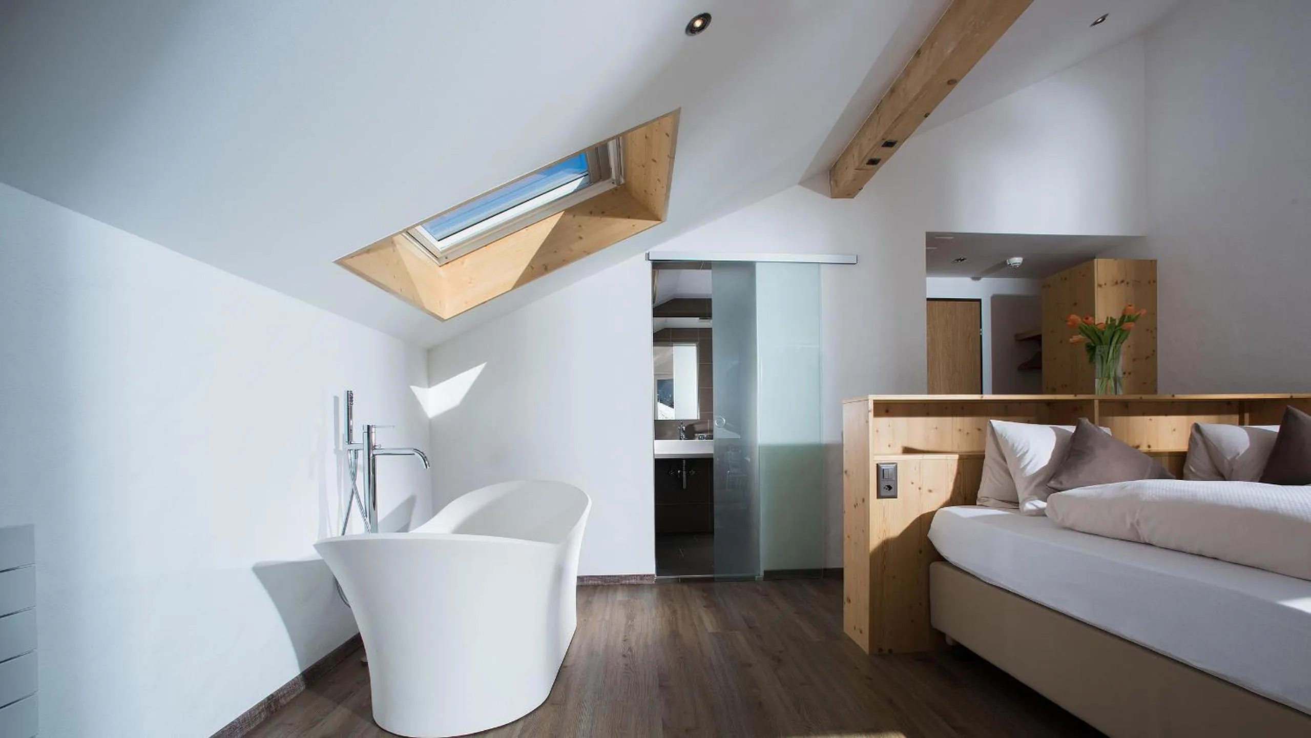 Photo of the whole room, Bed in Hotel Silberhorn