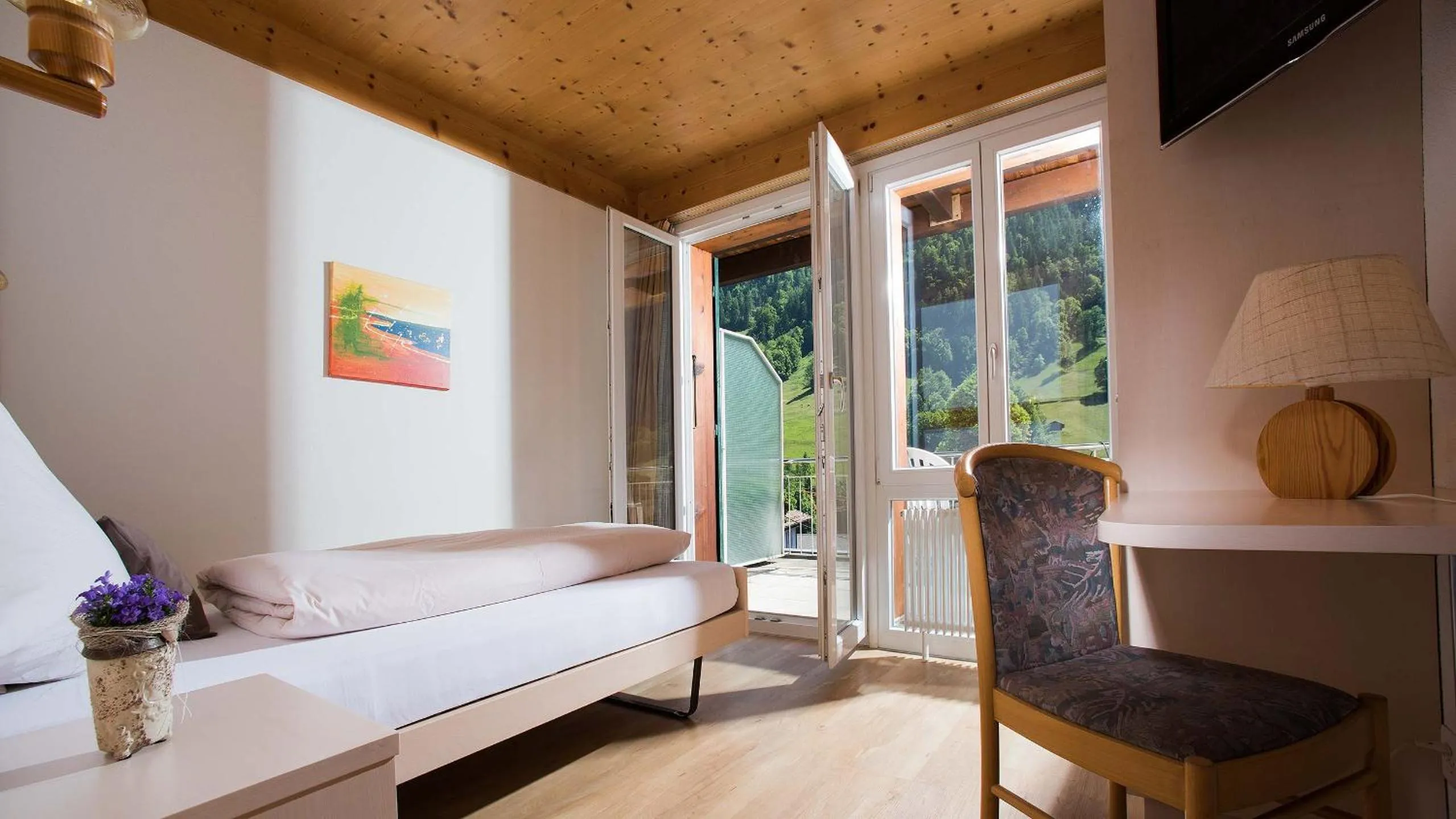 Photo of the whole room, Bed in Hotel Silberhorn