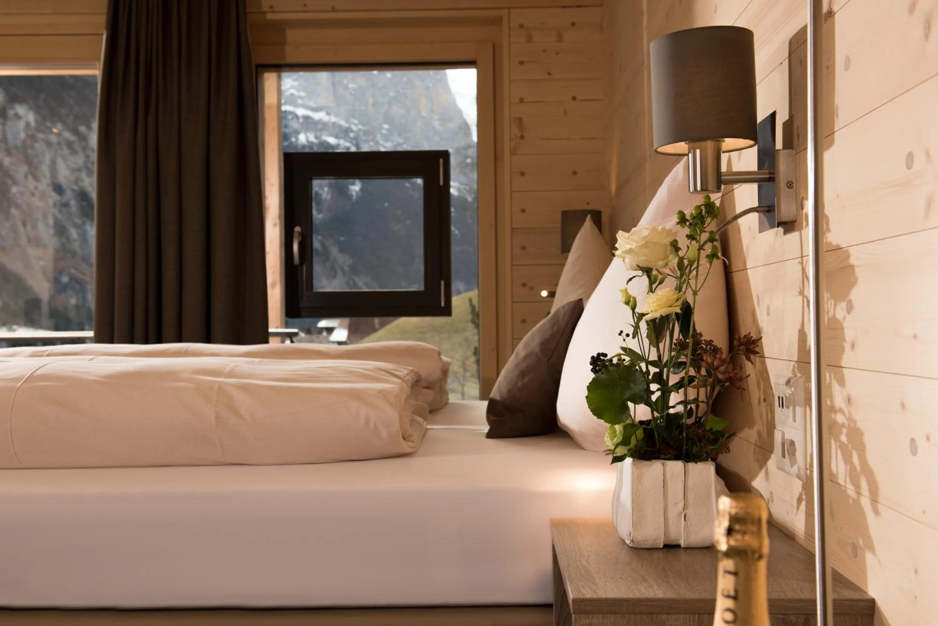 Bed in Hotel Silberhorn