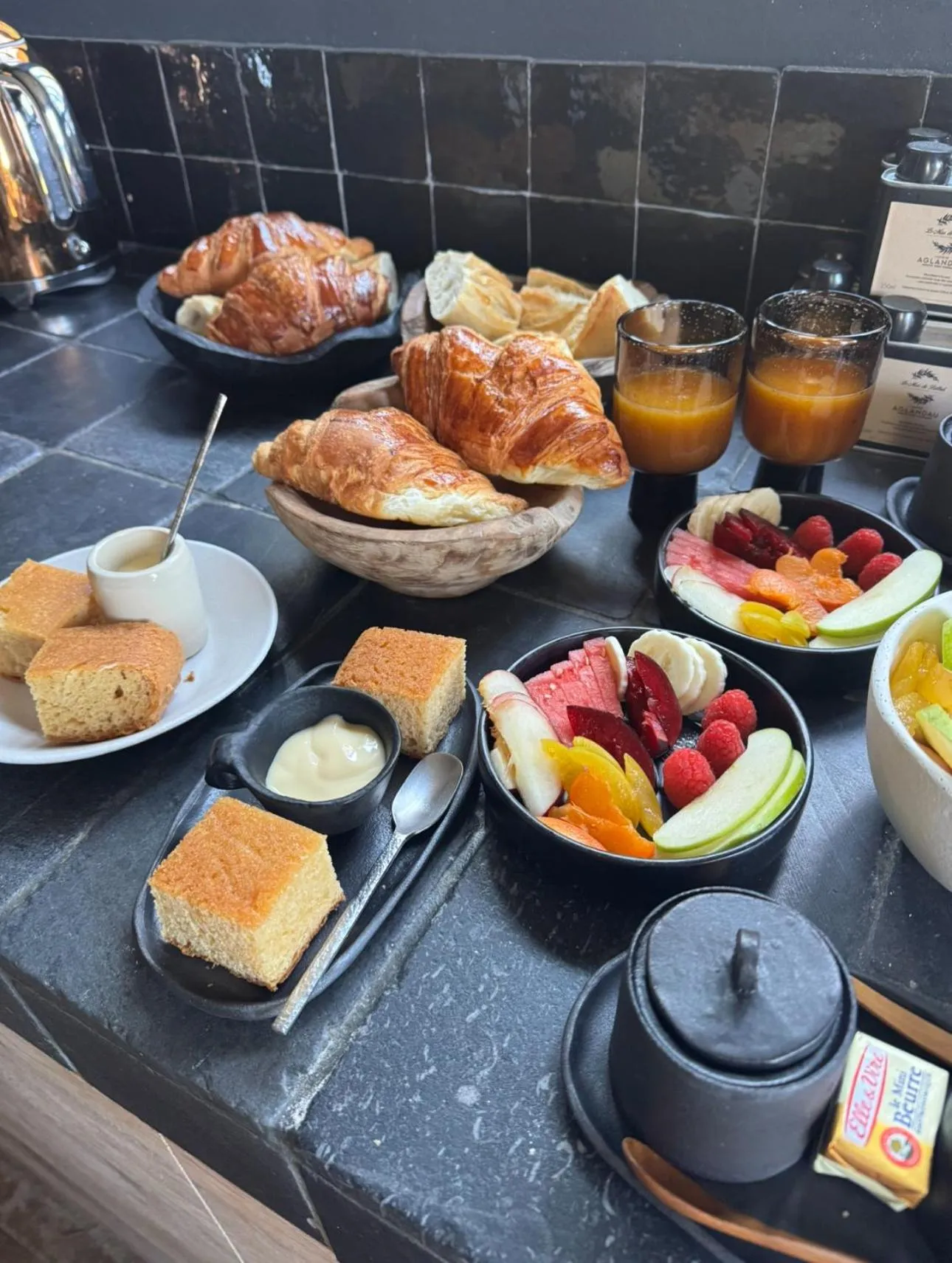 Breakfast in Le Mas de Béthel