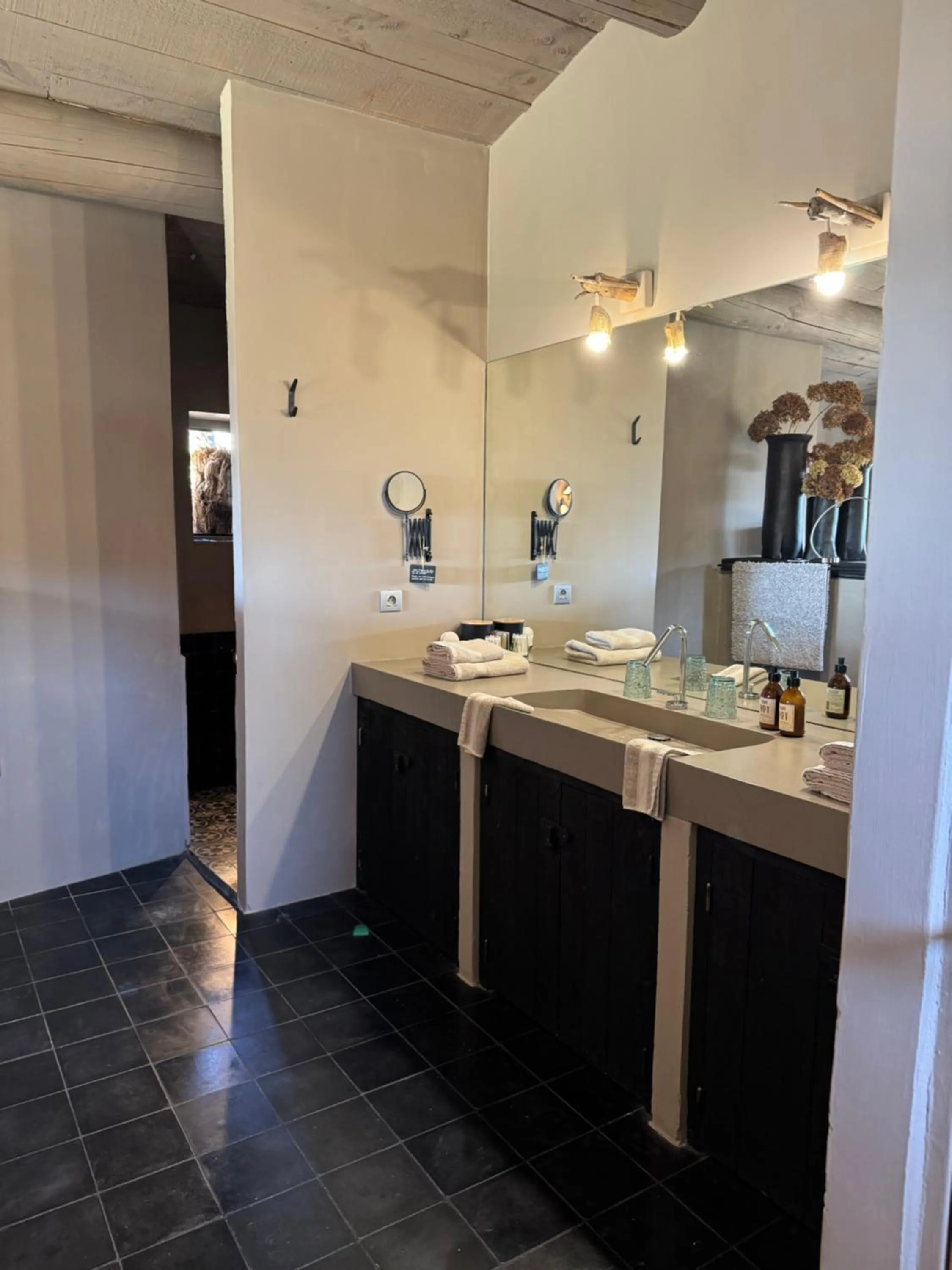 Toilet in Le Mas de Béthel