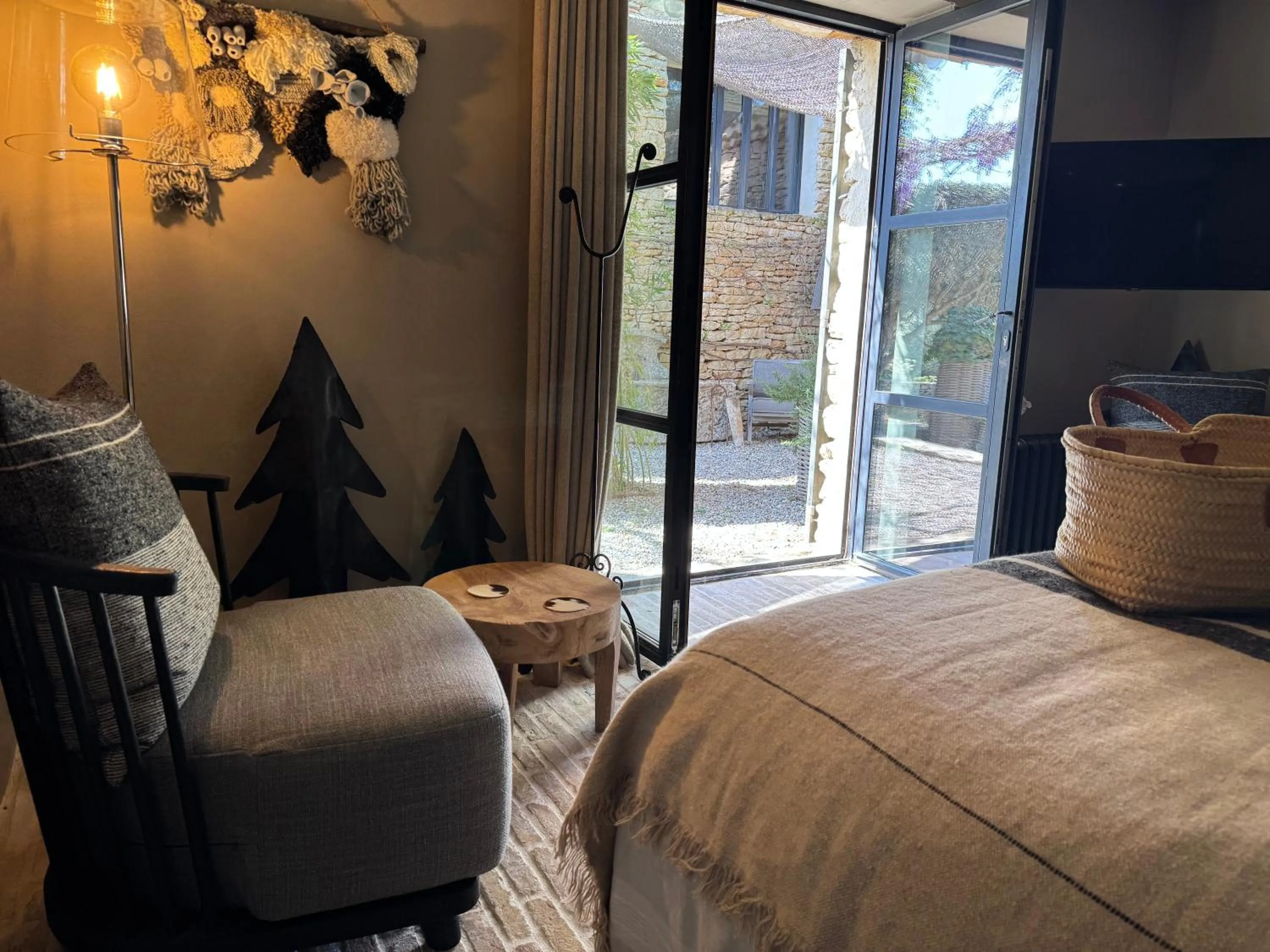 Photo of the whole room, Bed in Le Mas de Béthel