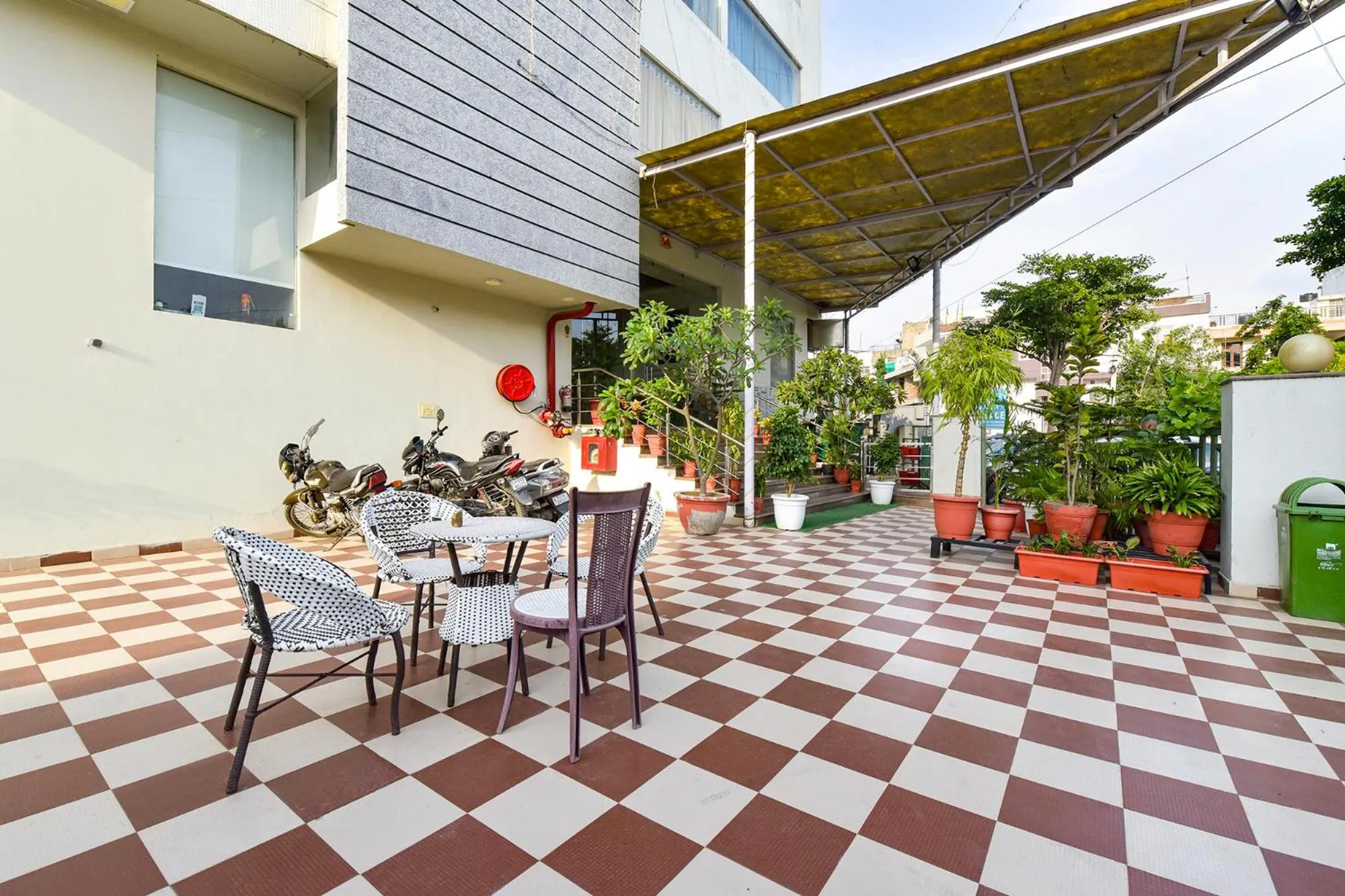 Seating area in FabHotel Shiv Palace