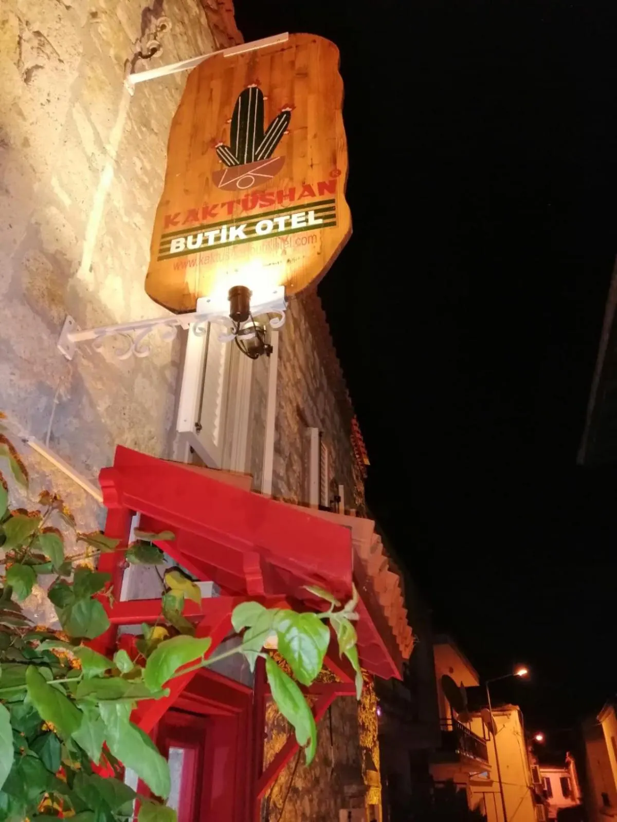 Property logo or sign in kaktüshan otel