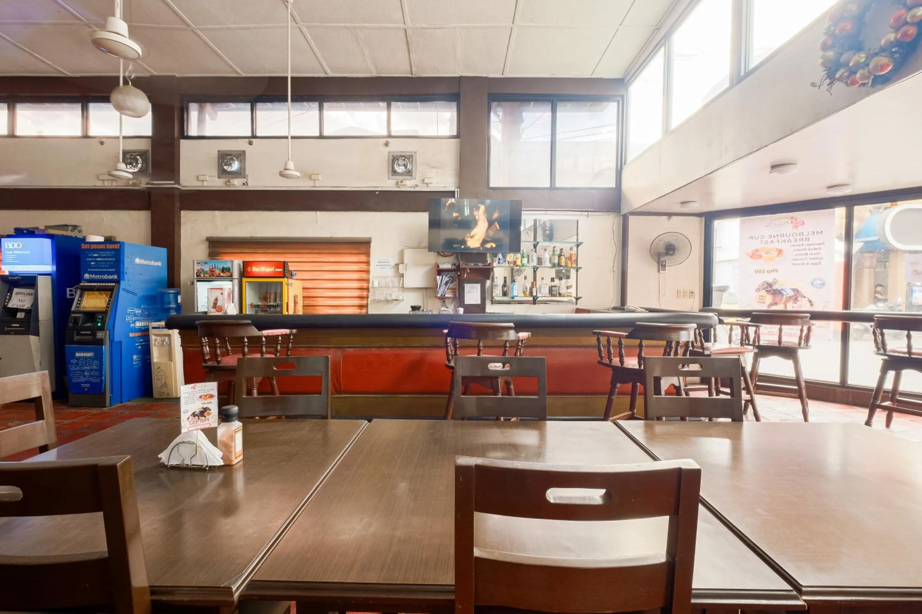 Restaurant/places to eat in Orchid Inn