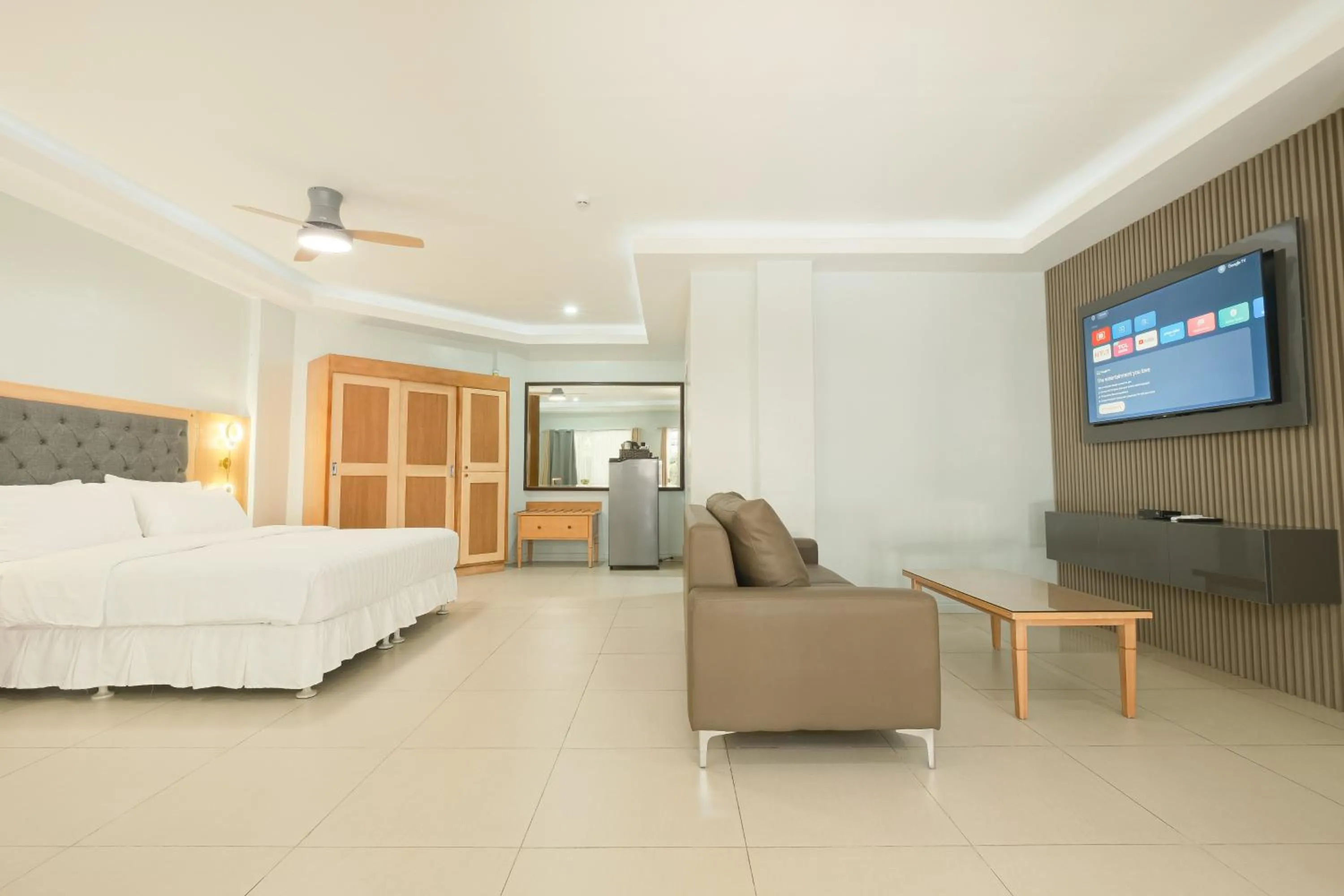 Bedroom, Bed in Orchid Inn