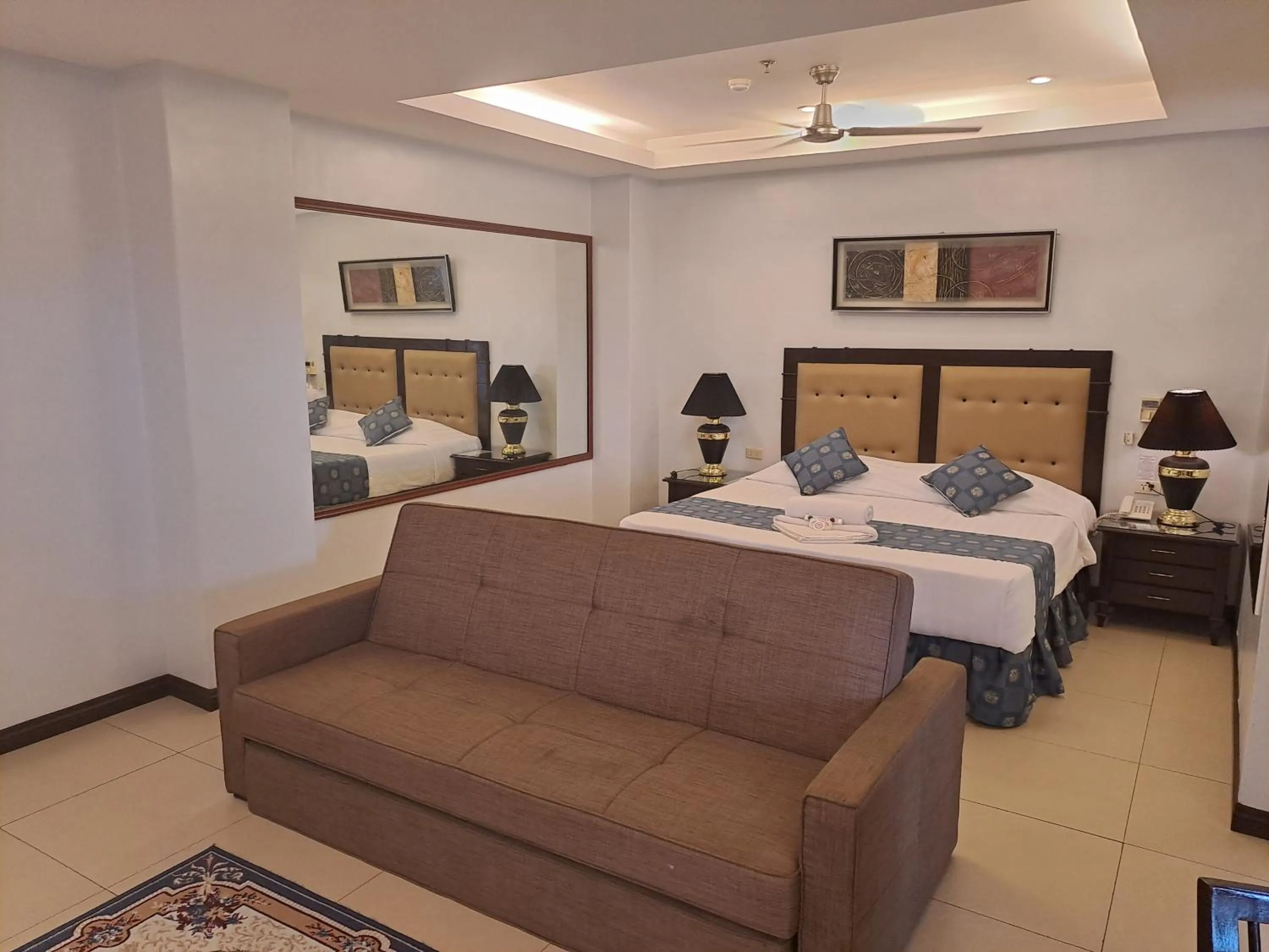 Staff, Bed in Wild Orchid Resort