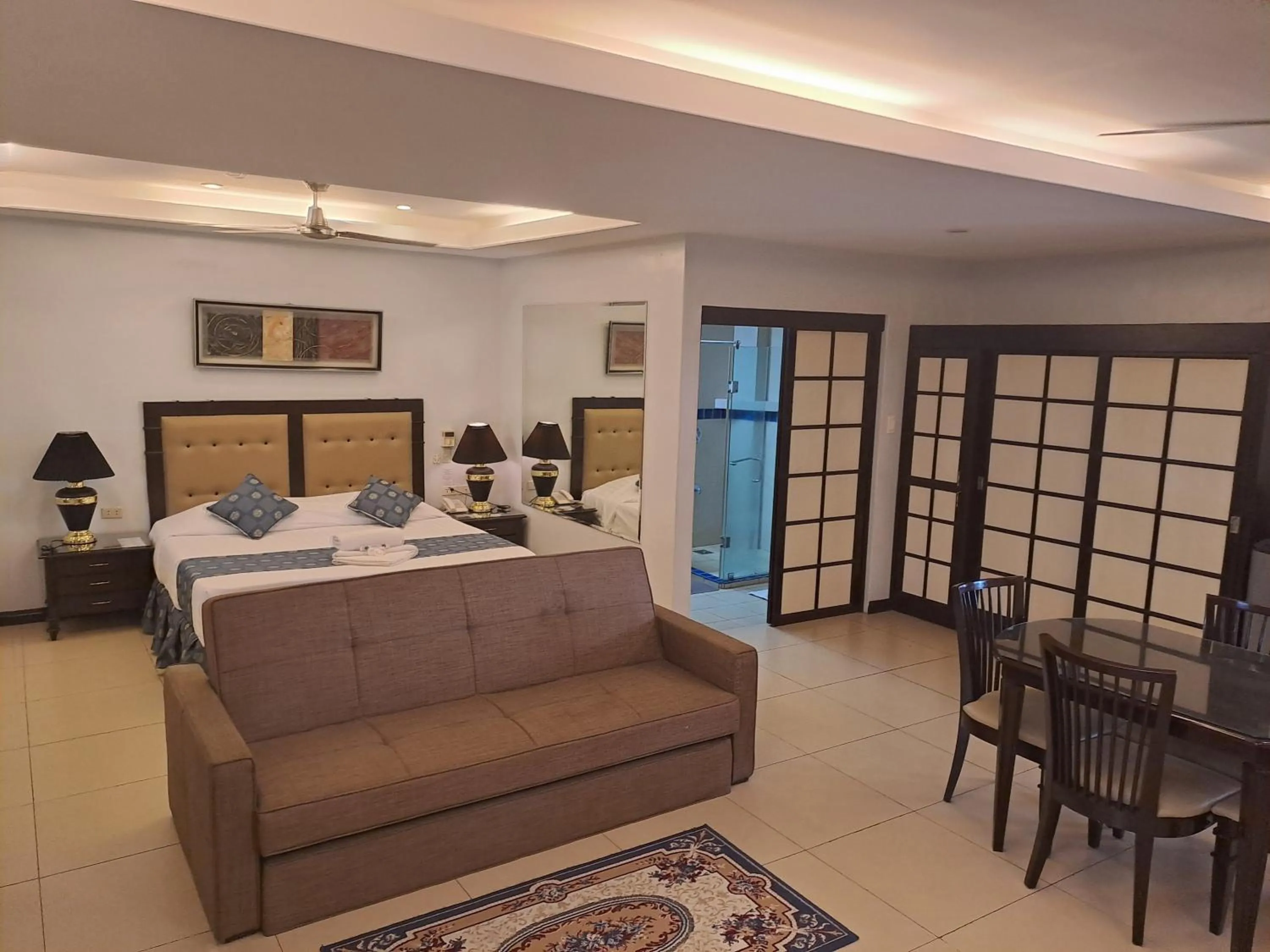 Staff, Bed in Wild Orchid Resort