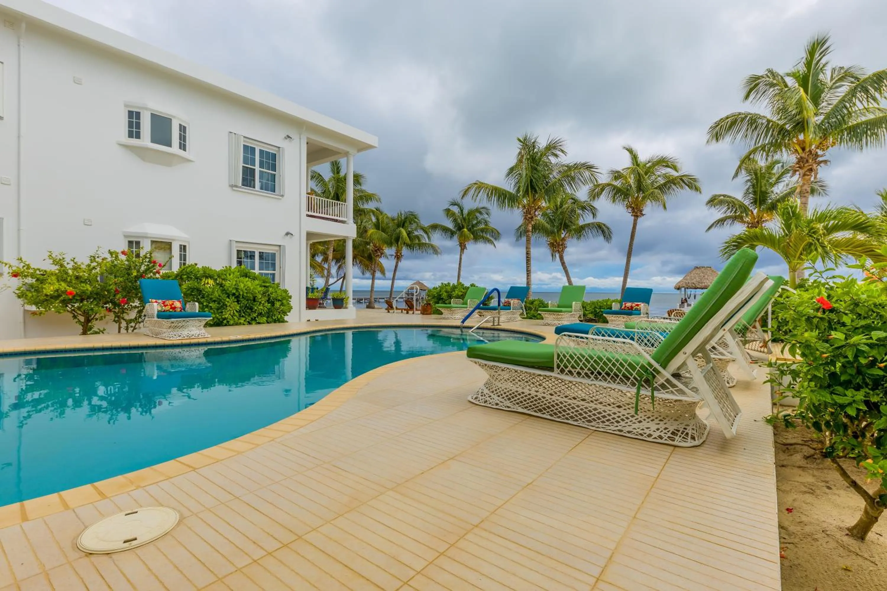 Swimming pool in Tara Del Sol Resort