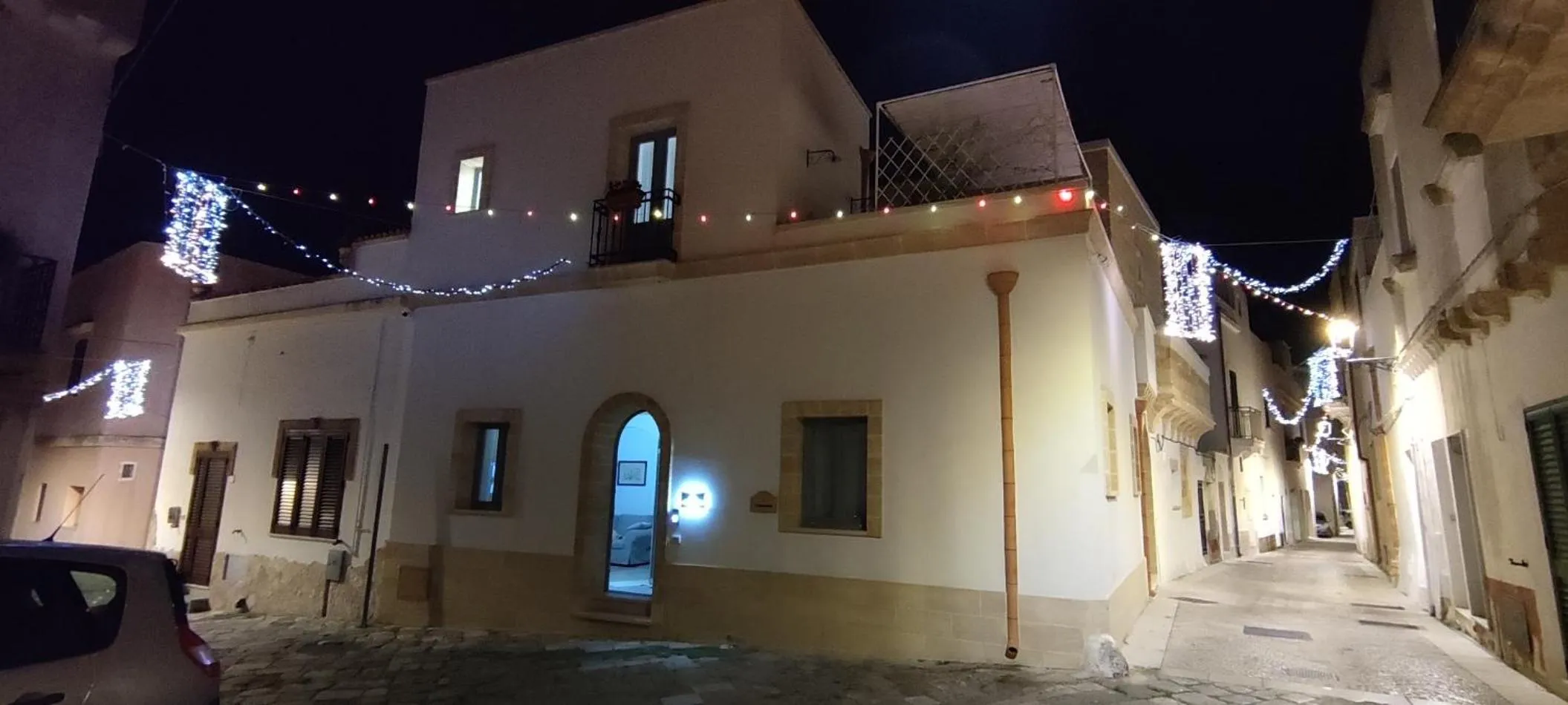 Property building in Asylum Amicorum Bed & Breakfast