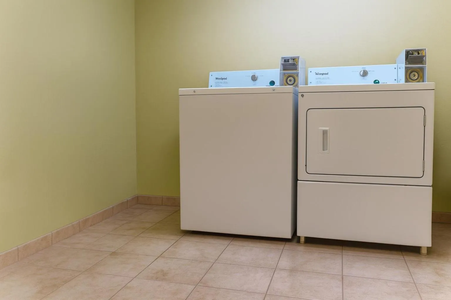 laundry in Ambassador Inn & Suites Tuscaloosa University I-20