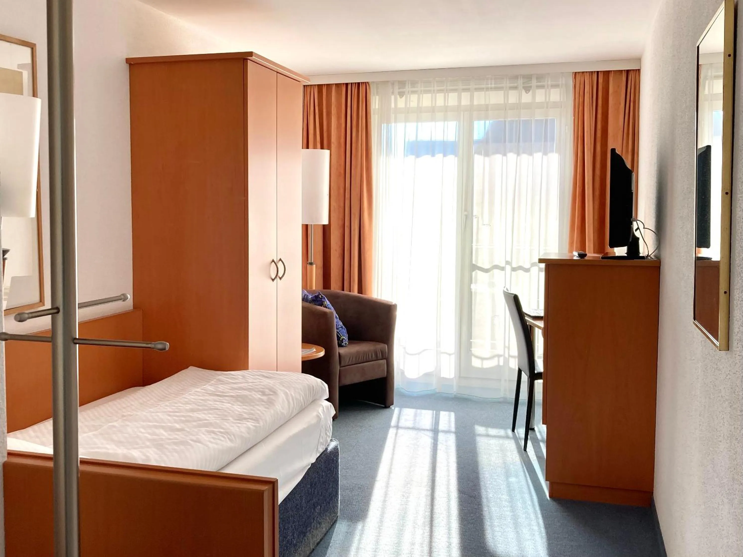 Staff, Bed in Rössli Hurden