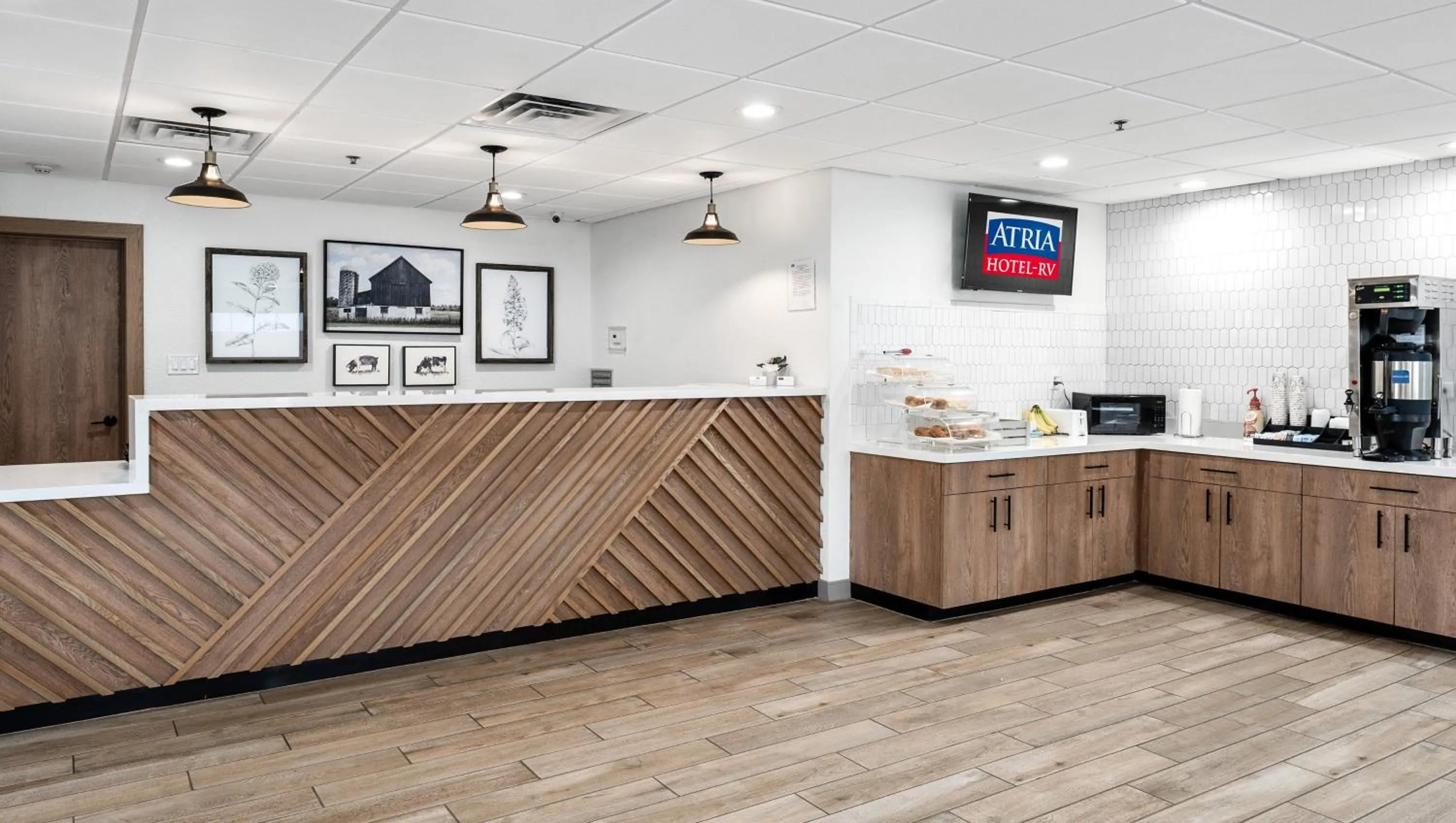 Breakfast in Atria Hotel and RV McGregor