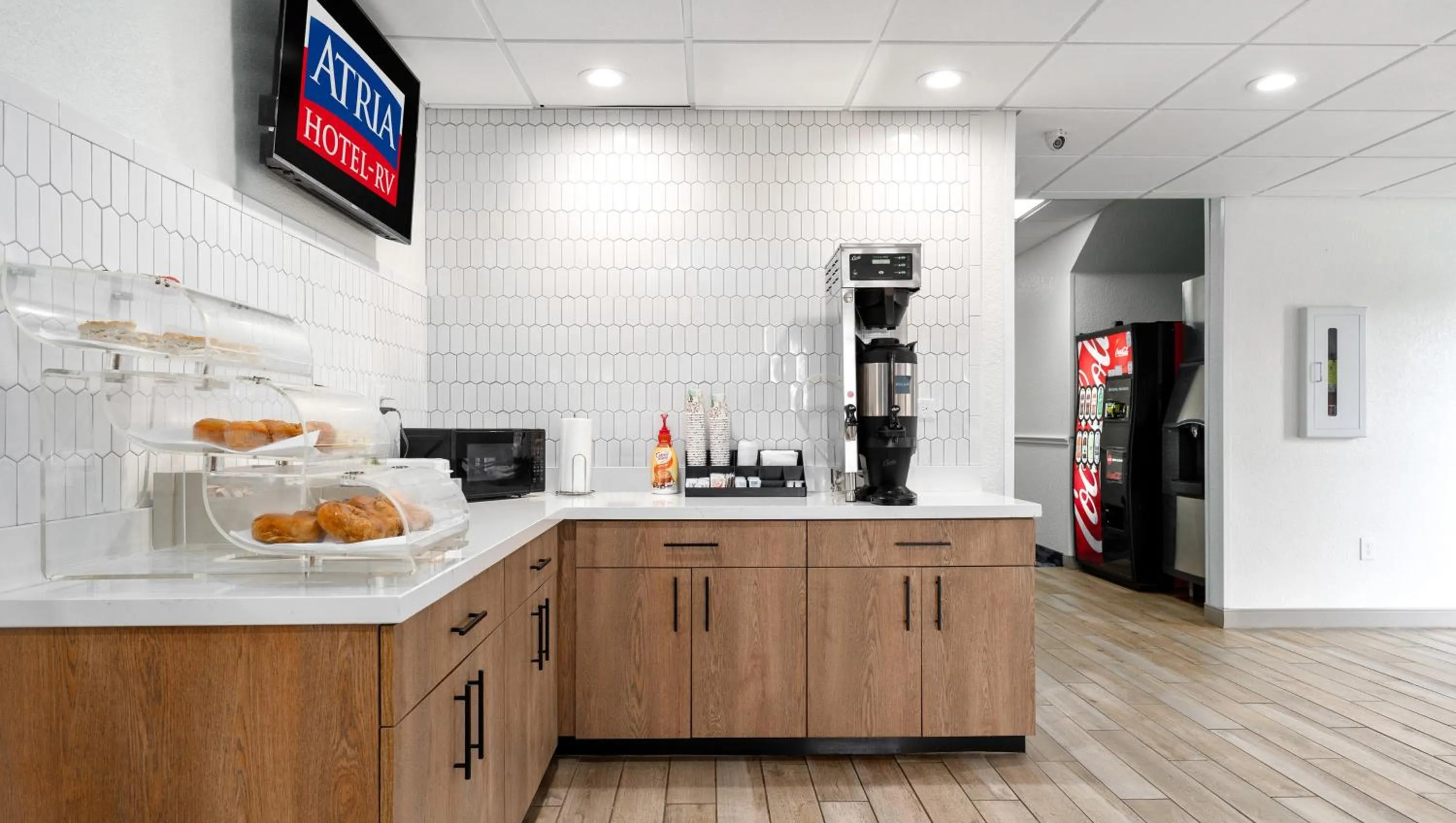 Breakfast in Atria Hotel and RV McGregor