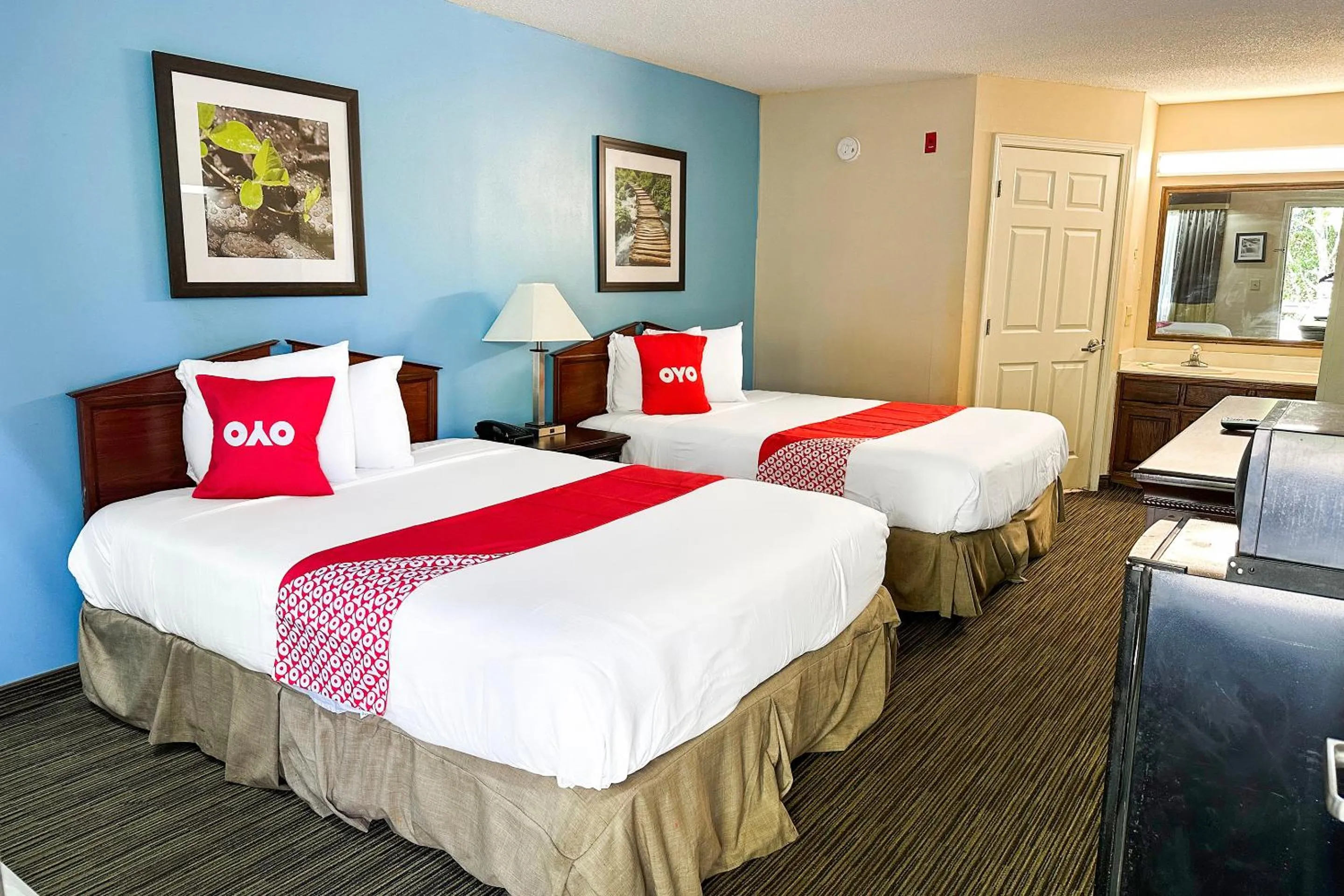 Bedroom, Bed in Bonita Lakes Inn by Capital O Meridian I20