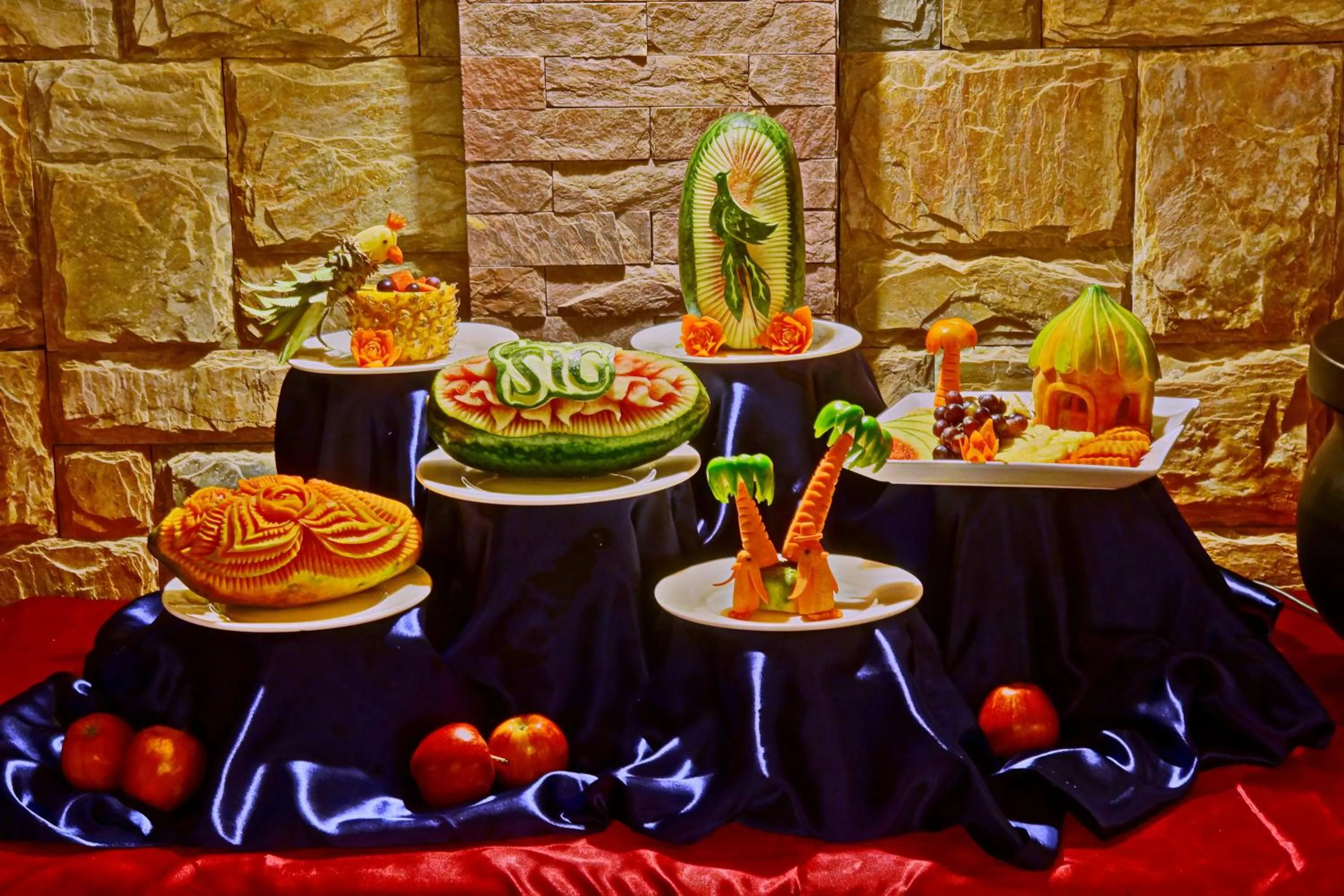 Restaurant/places to eat in Shwe Ingyinn Hotel Mandalay