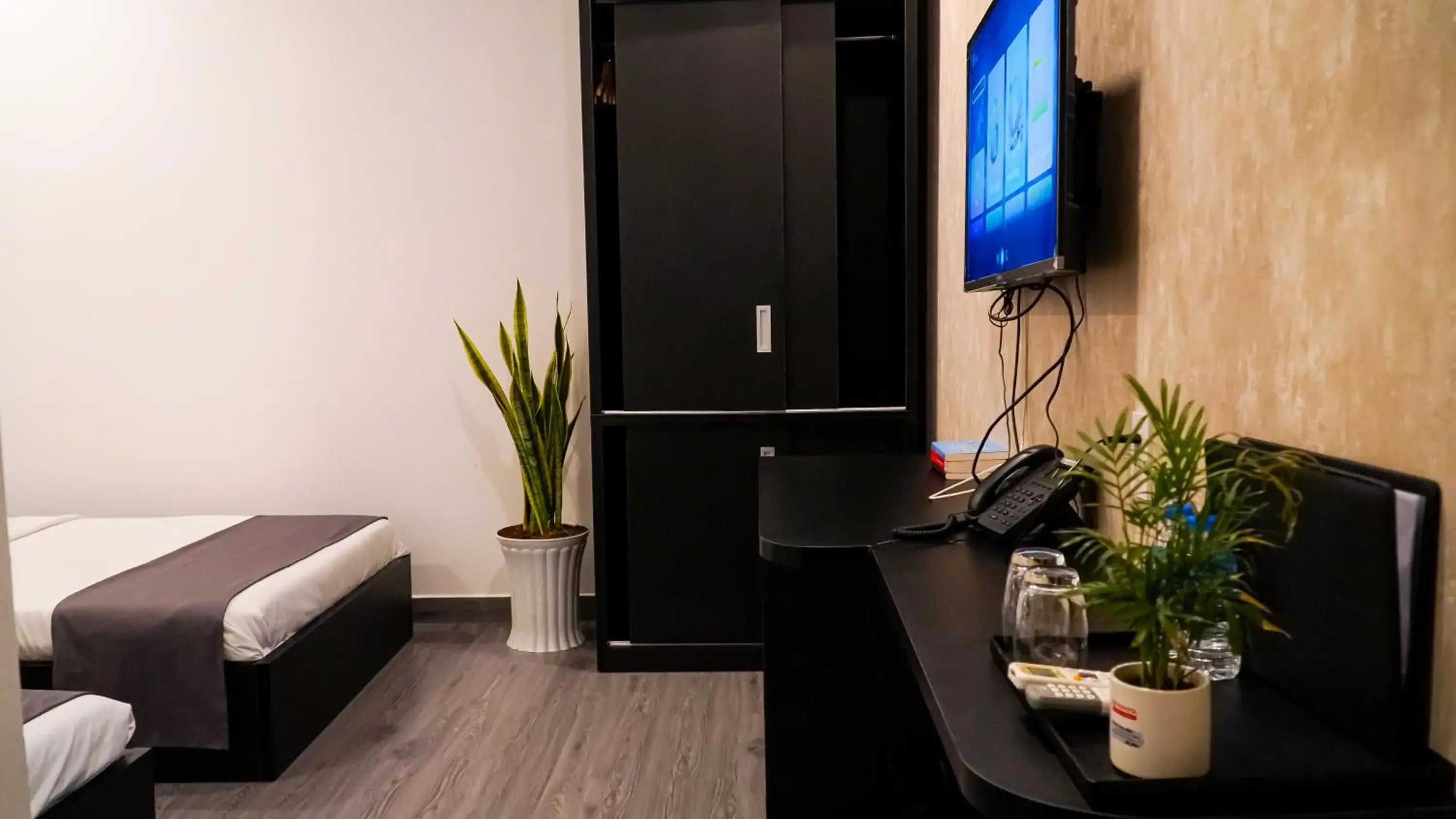 Twin Room in Bros Hotel Twin Room in Bros Hotel