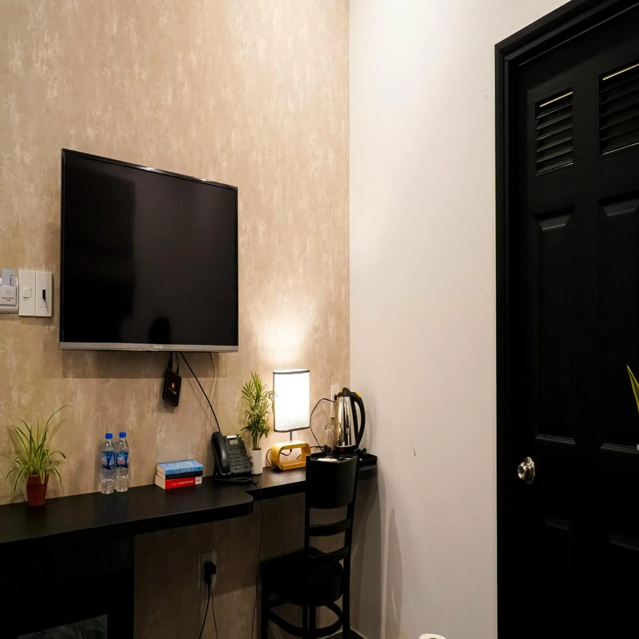 Seating area in Bros Hotel