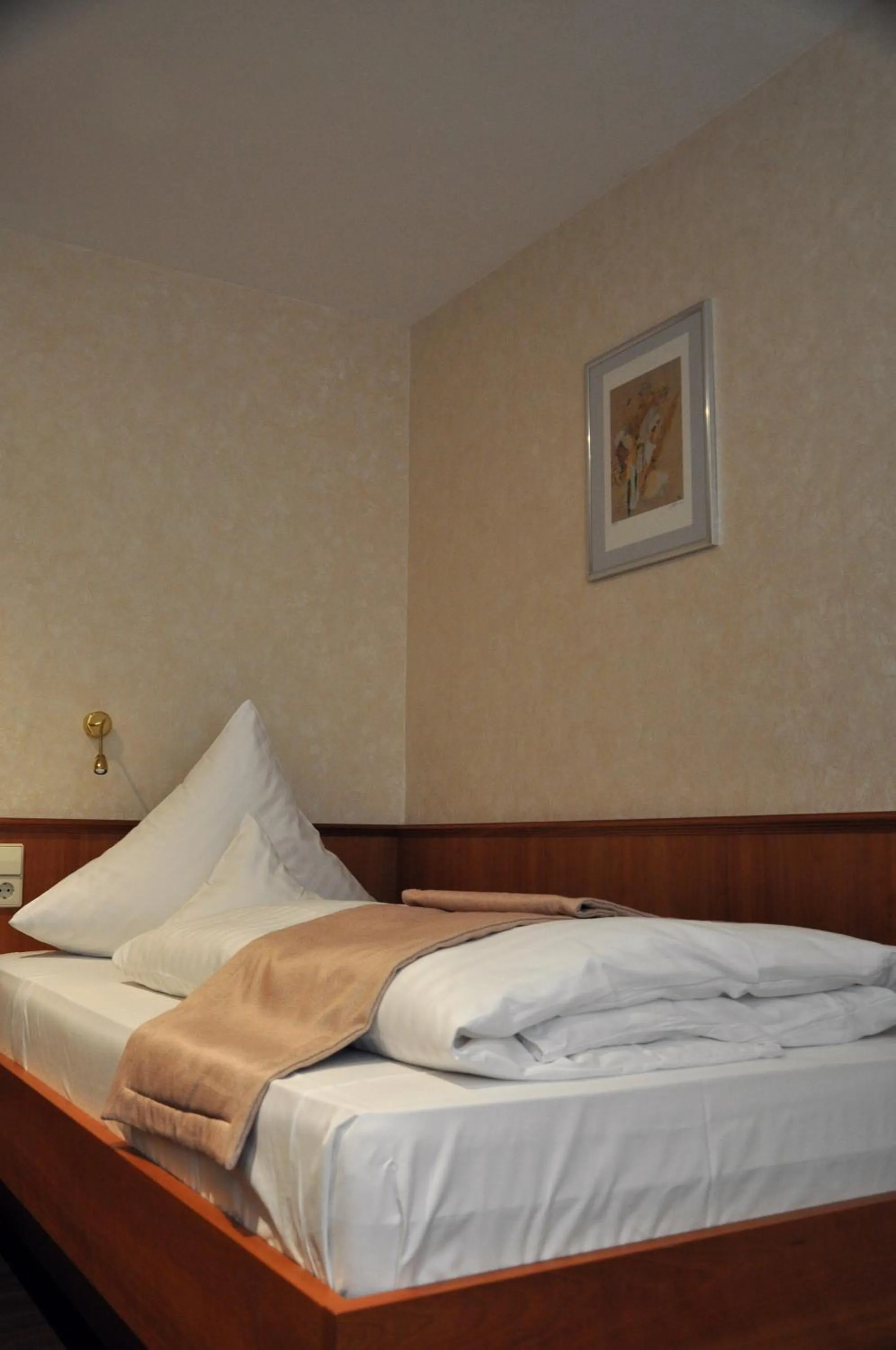 Bathroom, Bed in Hotel Anna