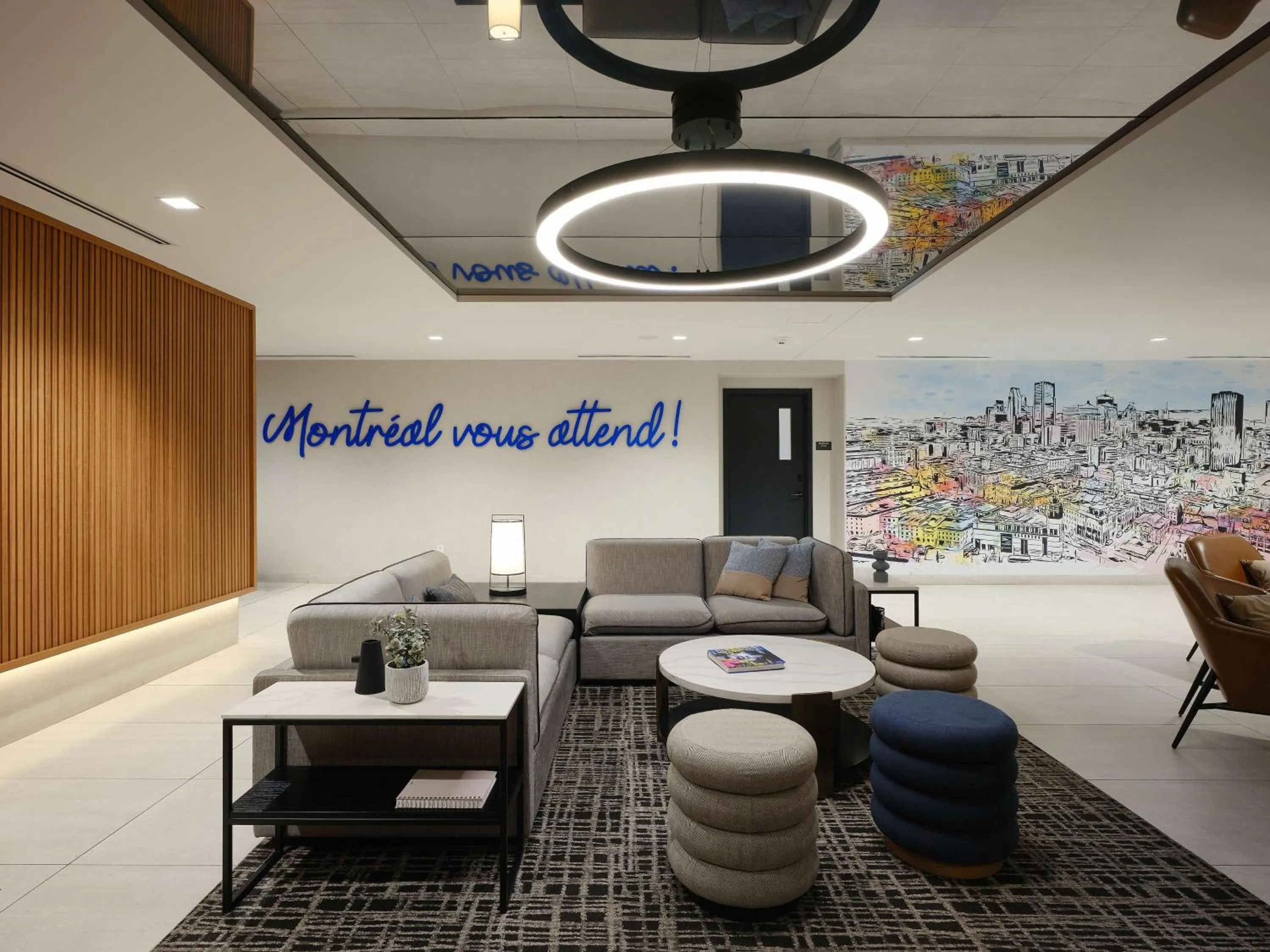 Lobby or reception in Hyatt Place Montreal - Downtown