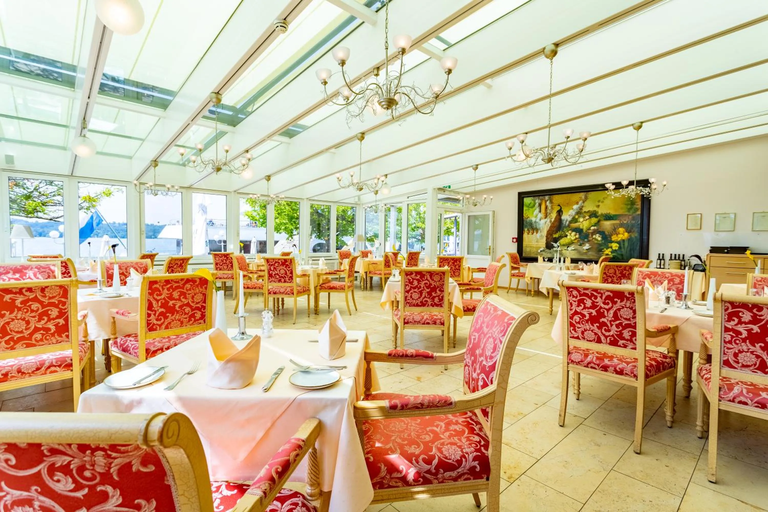 Restaurant/places to eat in Seehotel Leoni