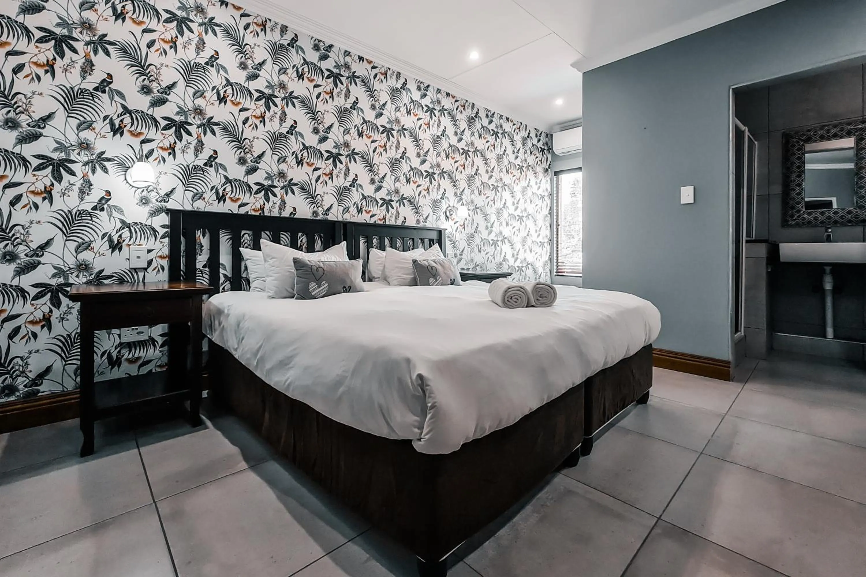 Bed in Pinehaven Bed and Breakfast