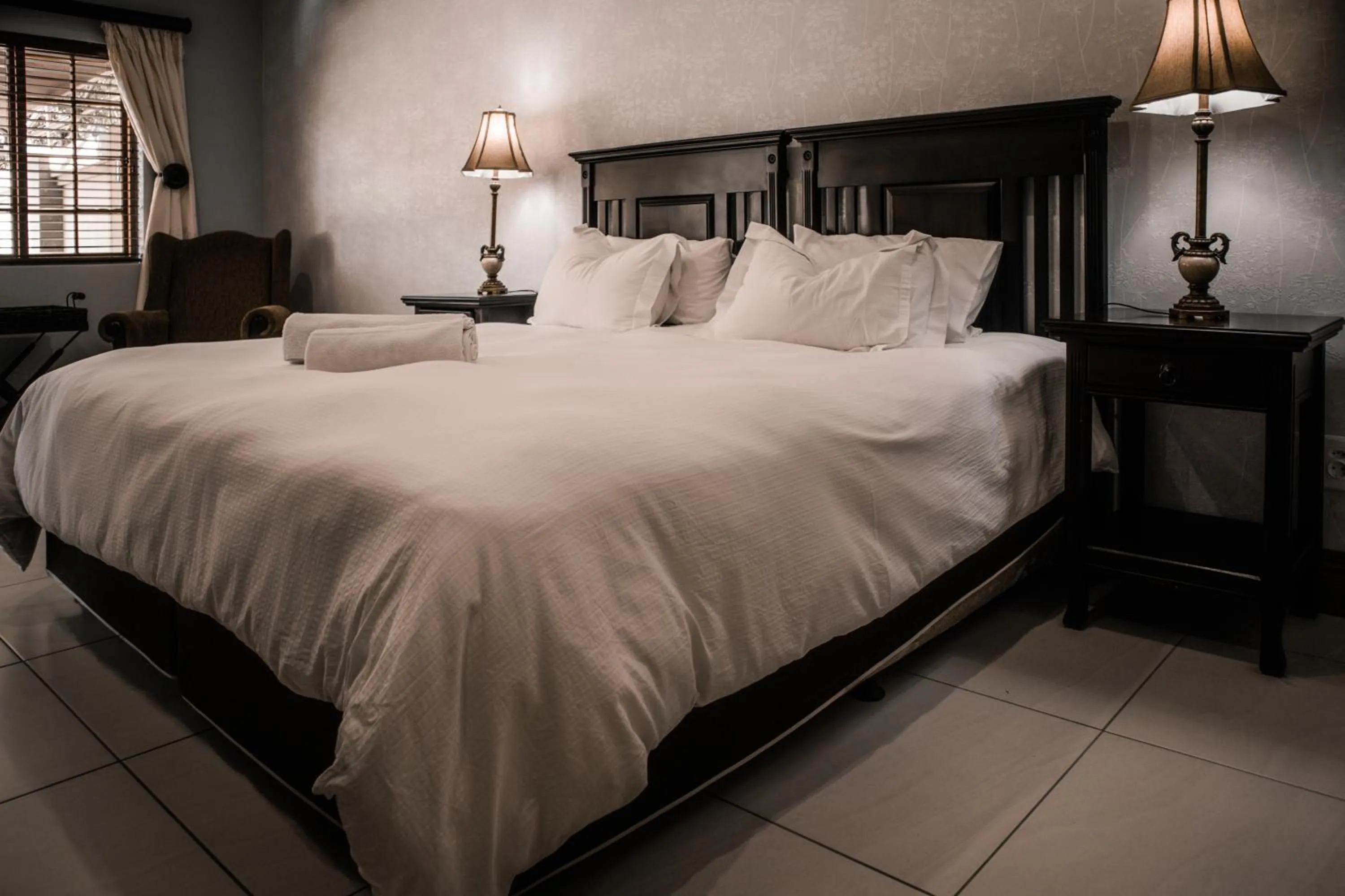 Bed in Pinehaven Bed and Breakfast