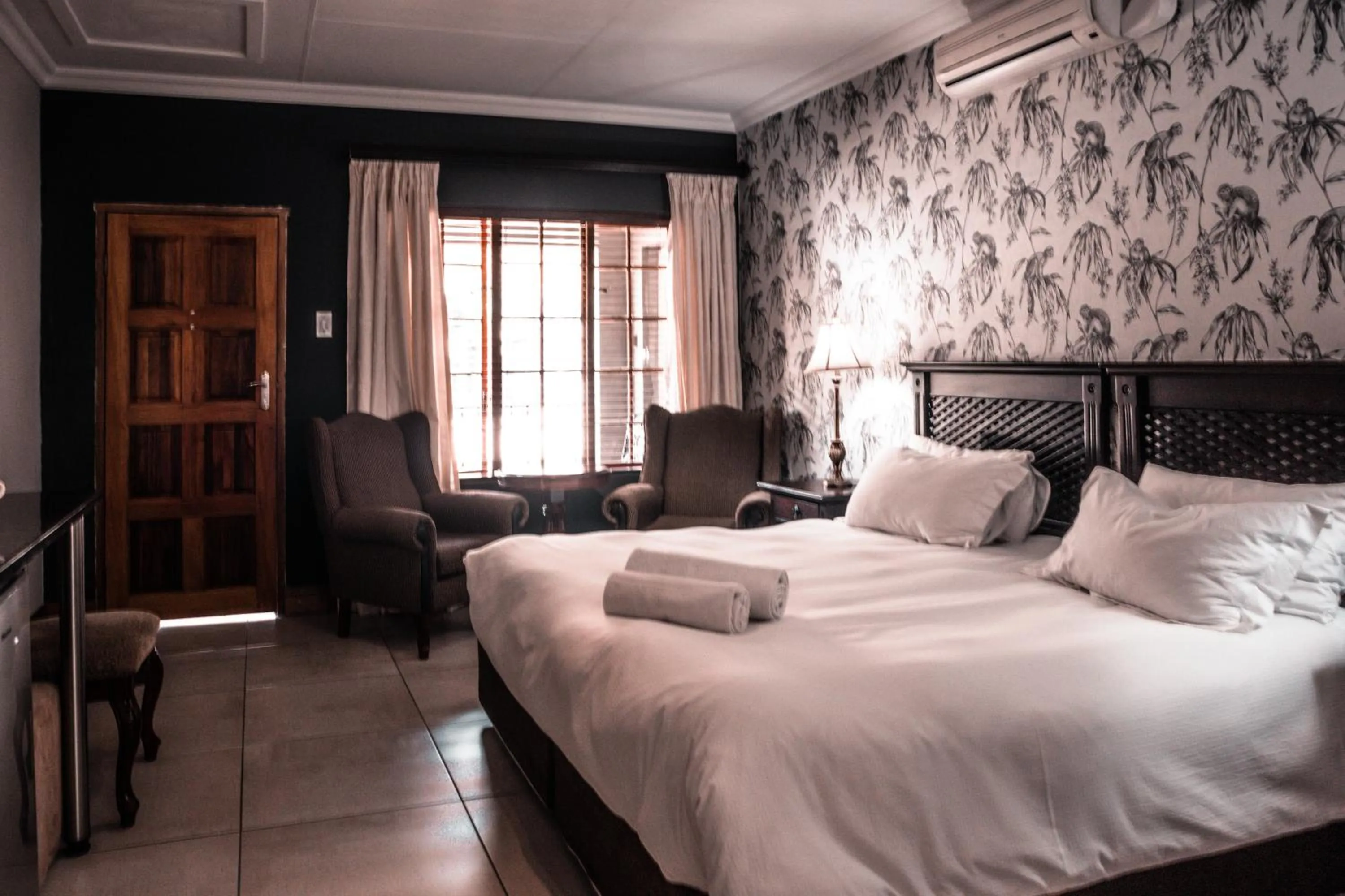 Photo of the whole room, Bed in Pinehaven Bed and Breakfast