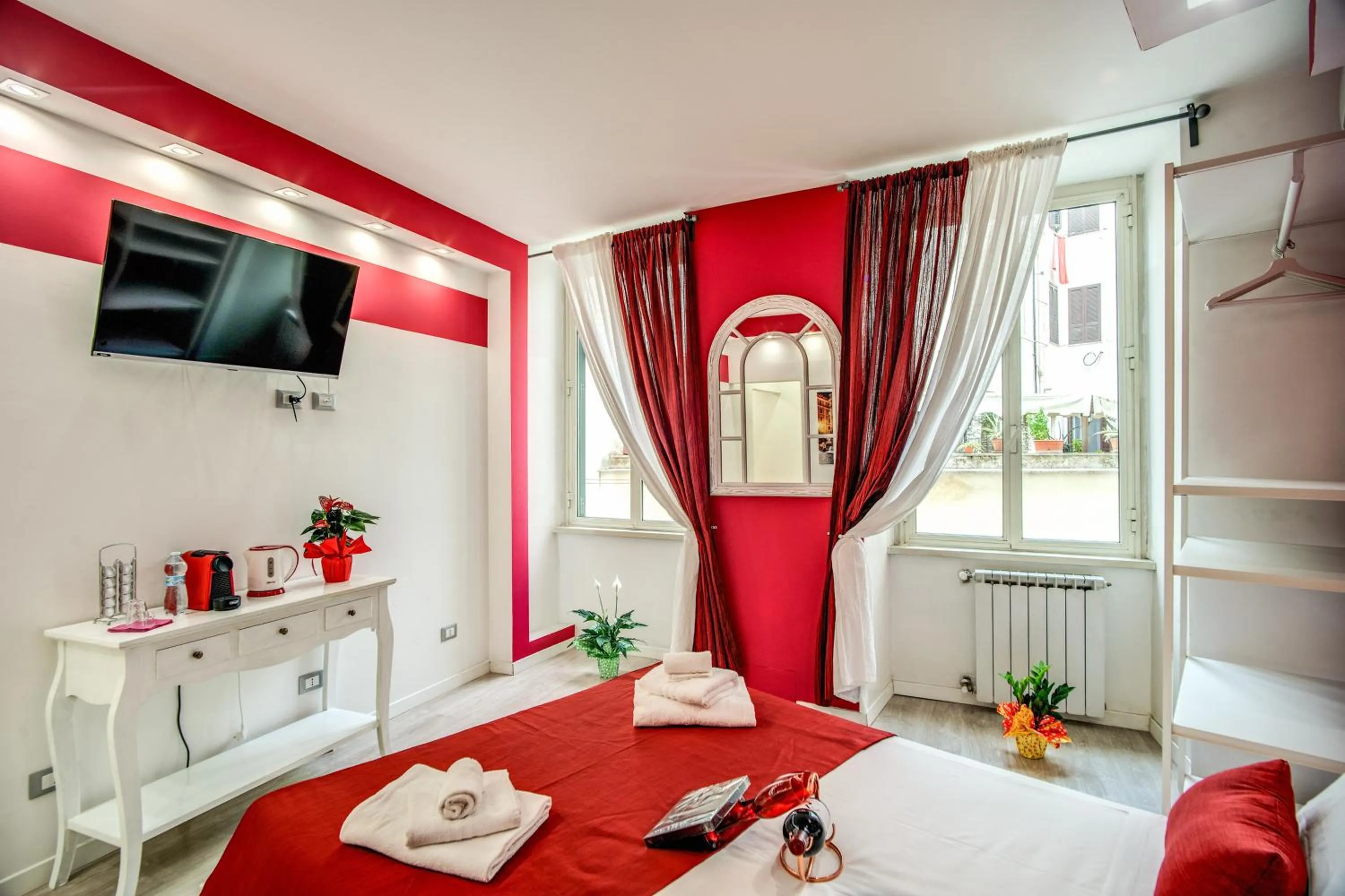 Bed in ROYAL VATICAN SUITES