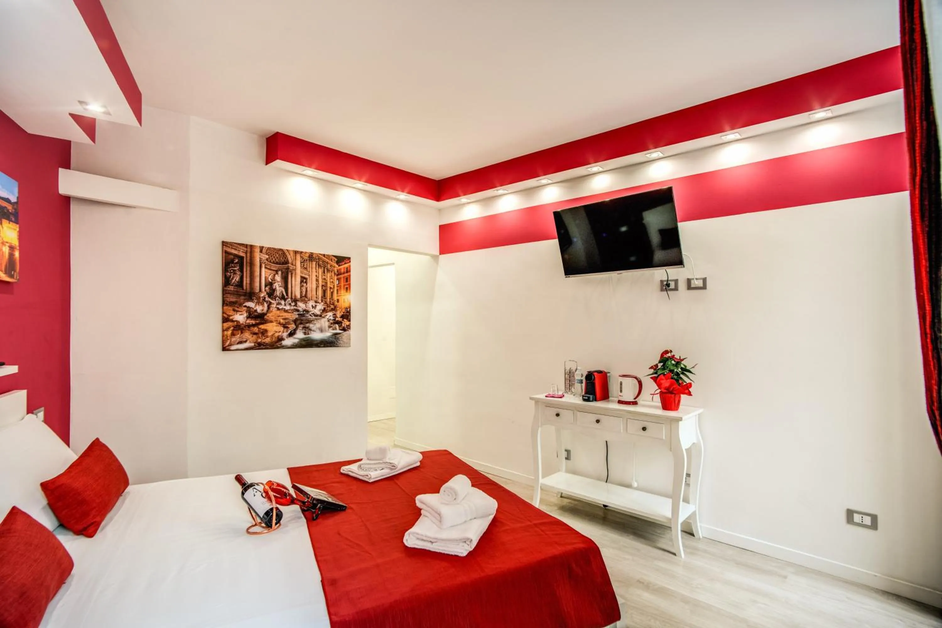 Bed in ROYAL VATICAN SUITES