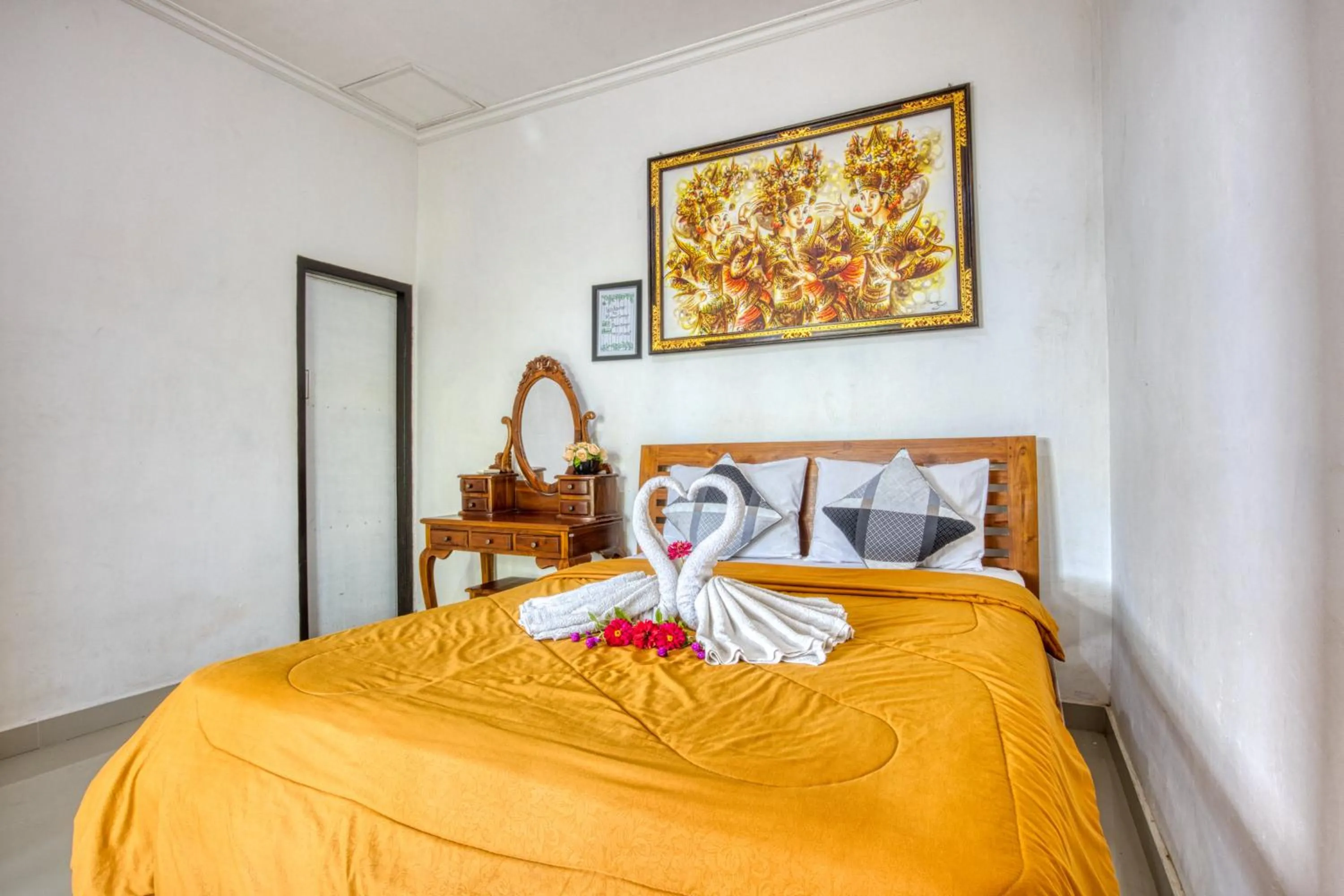 Photo of the whole room, Bed in Bagus Cottage