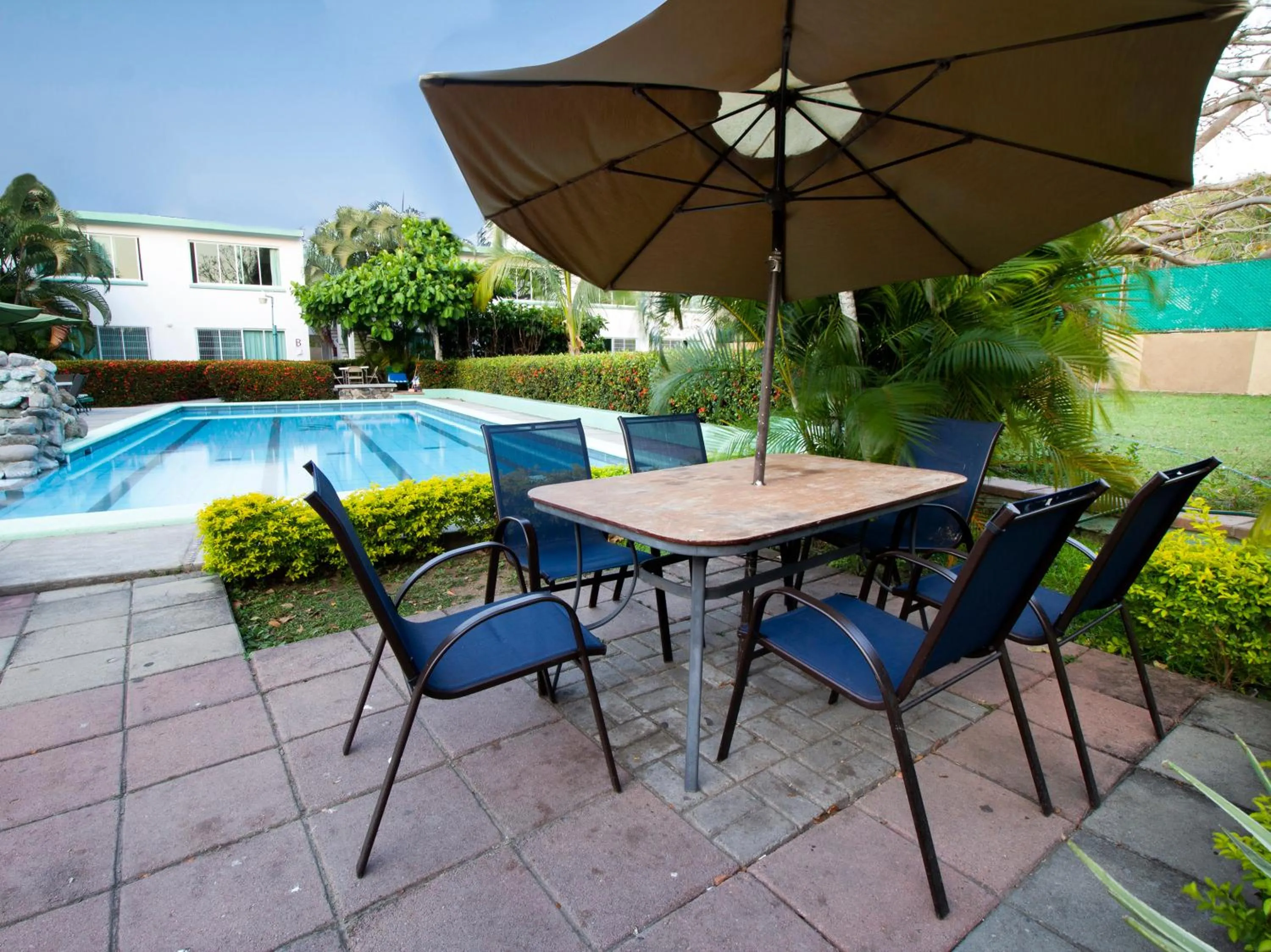 Patio in Hotel Parotas Manzanillo