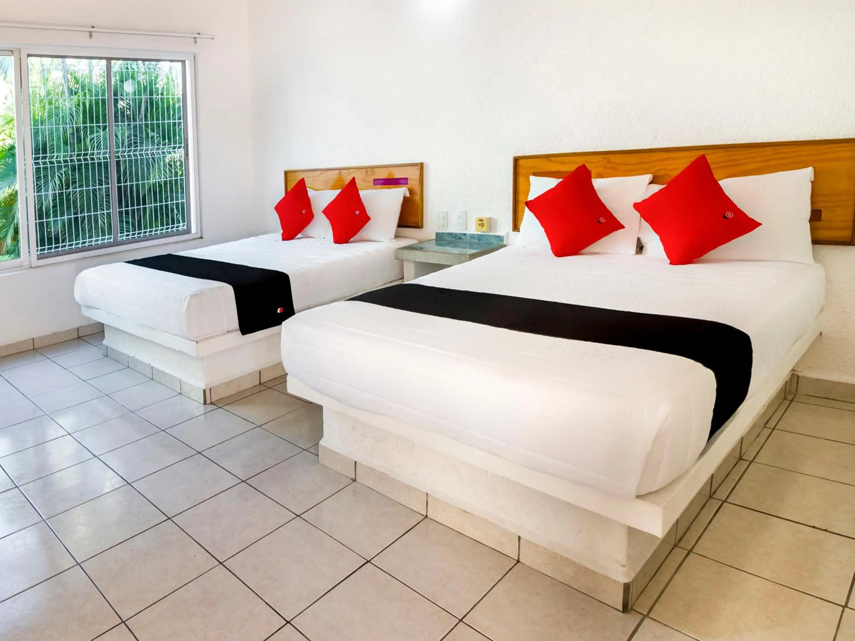 Bedroom, Bed in Hotel Parotas Manzanillo