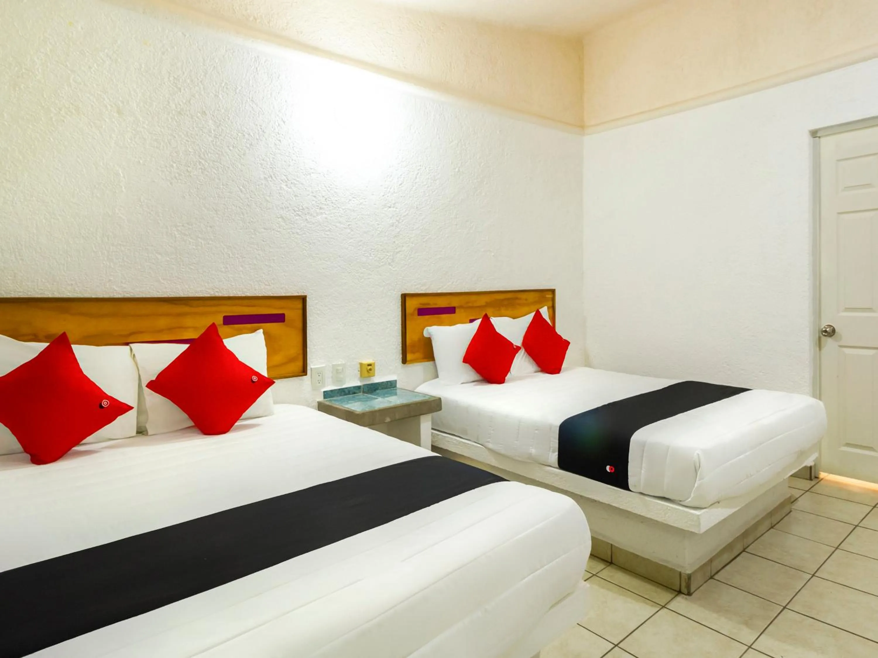 Bedroom, Bed in Hotel Parotas Manzanillo