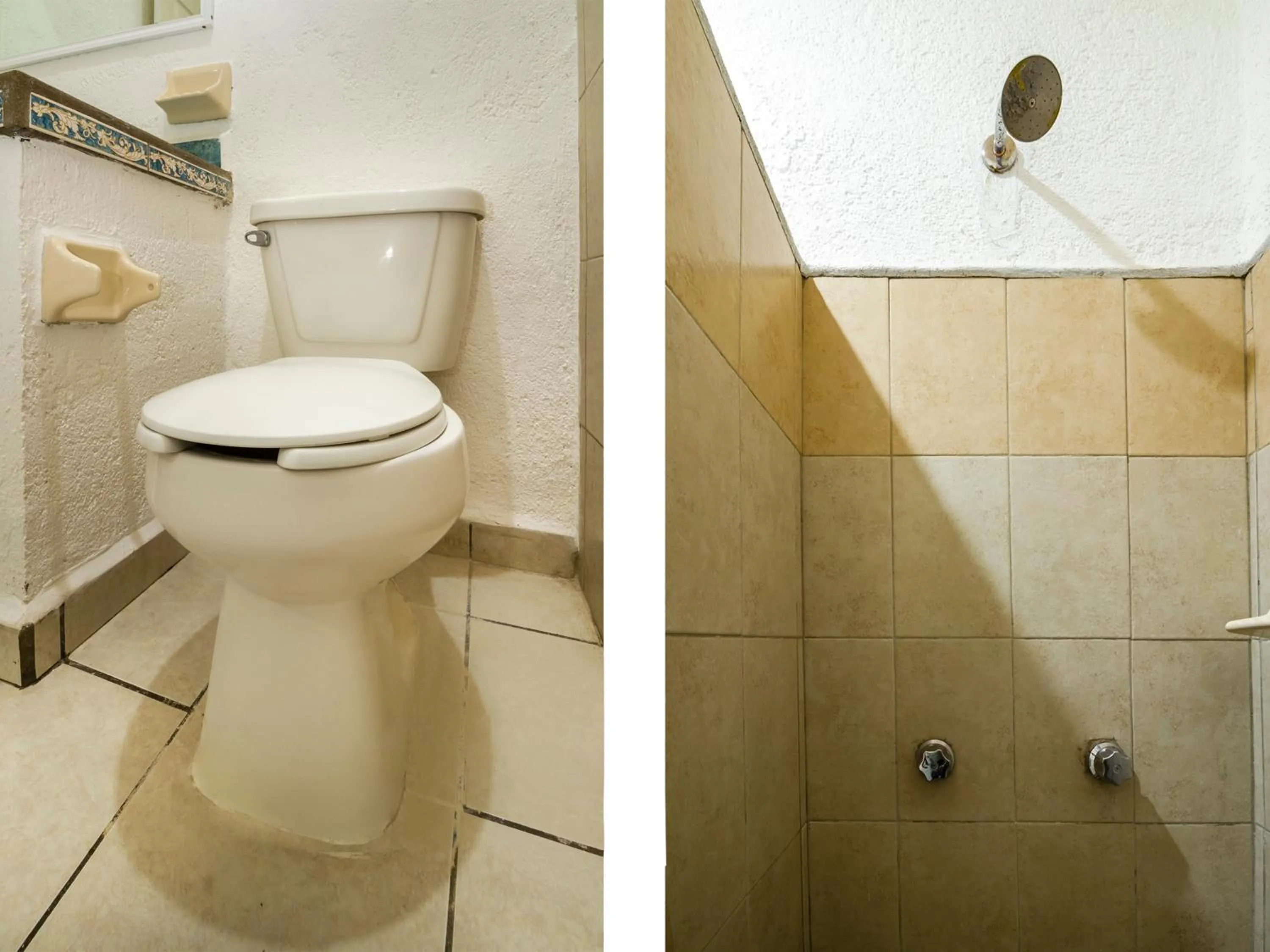 Bathroom in Hotel Parotas Manzanillo