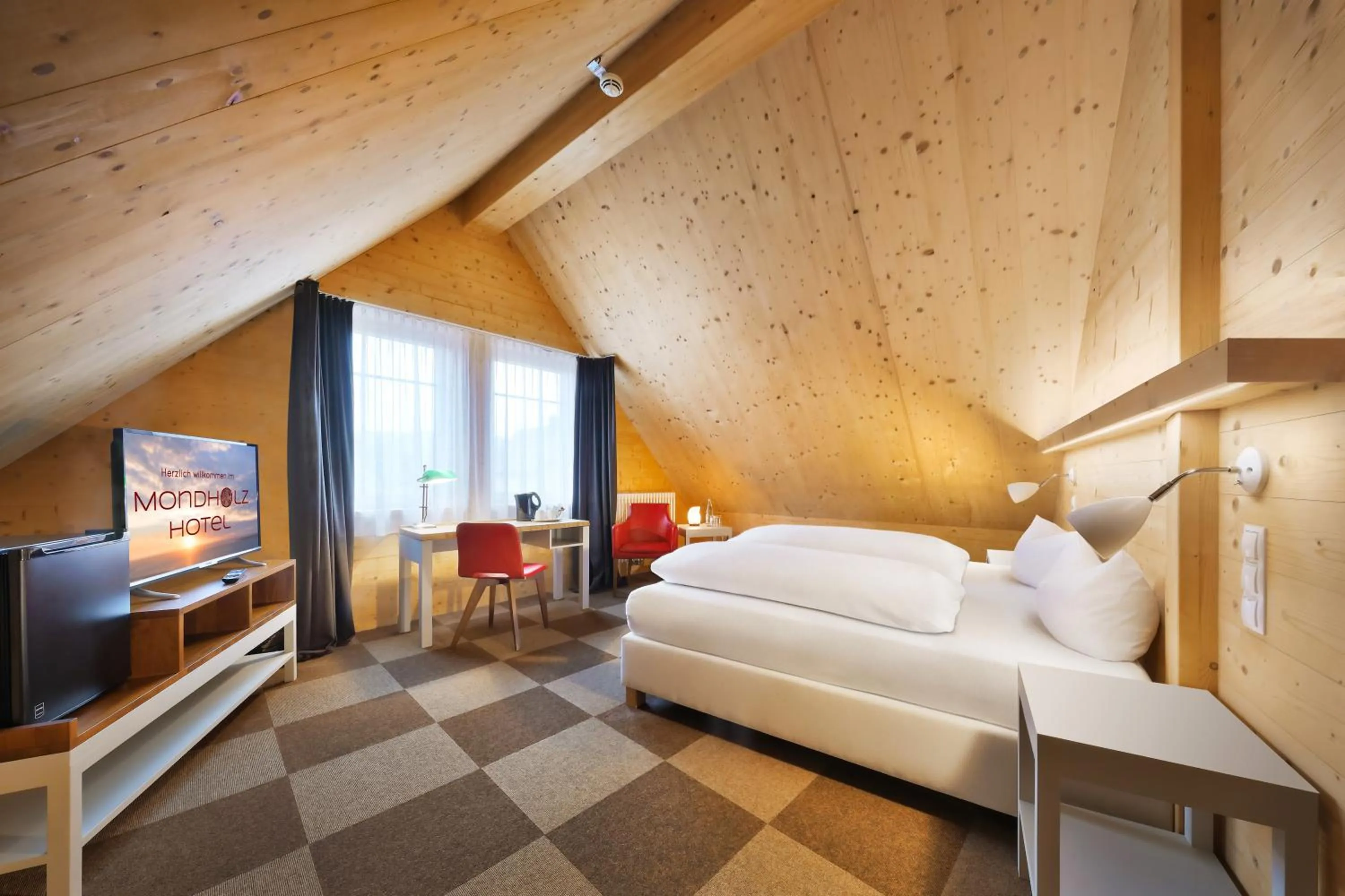 Bed in Hotel Müller Café & Wein - Mondholzhotel