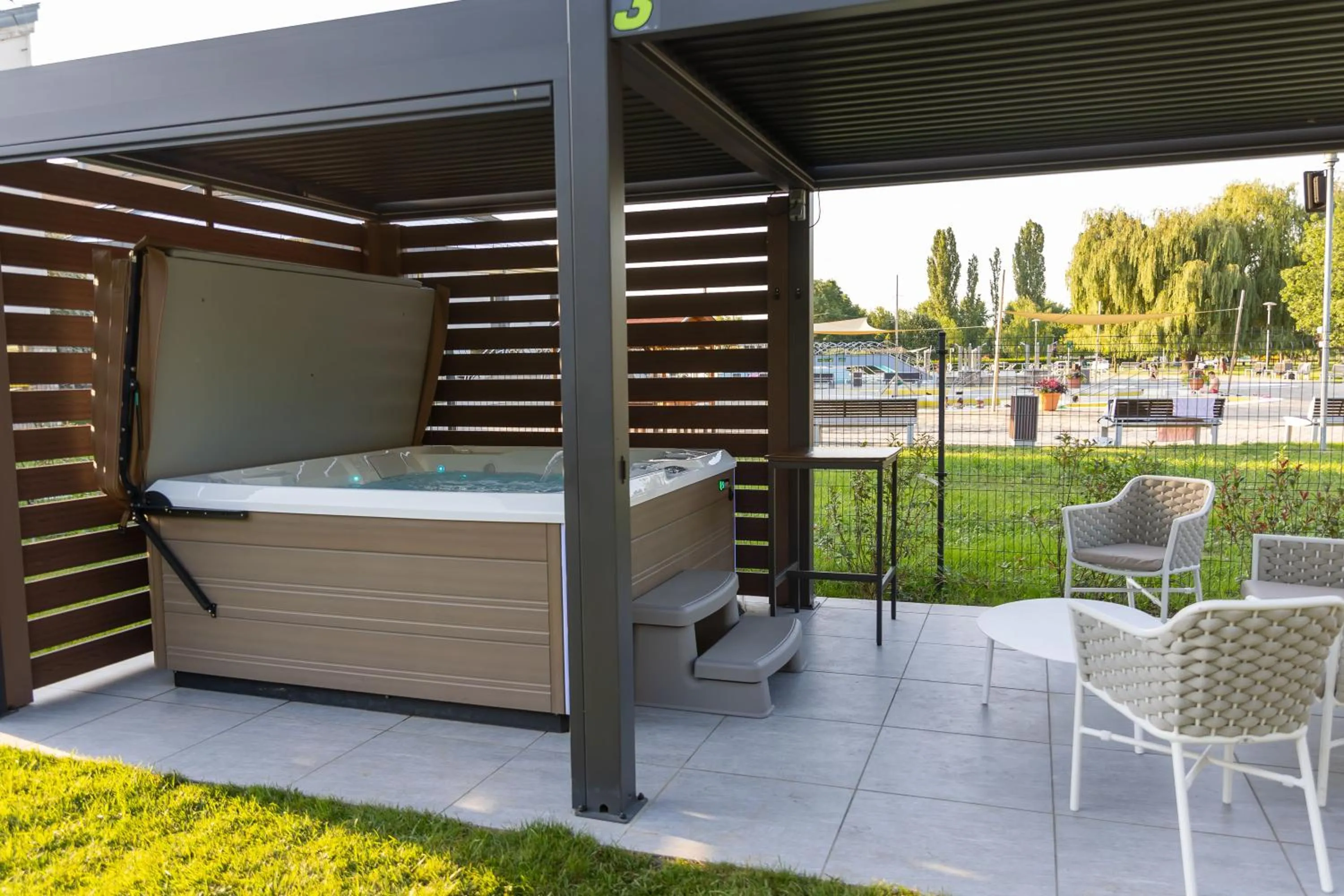 Garden in Tisia Hotel & Spa