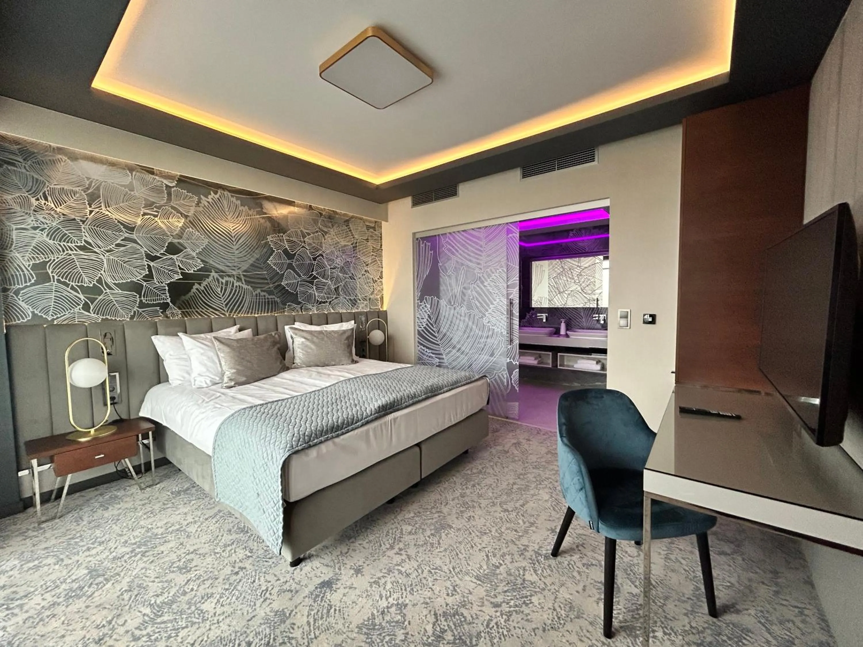 Bedroom, Bed in Tisia Hotel & Spa