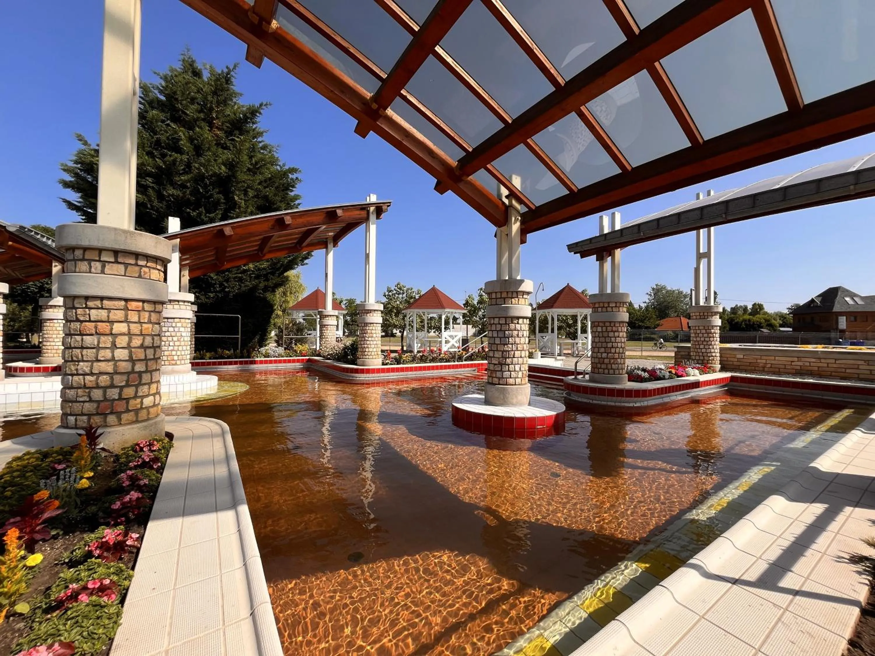 Swimming pool in Tisia Hotel & Spa